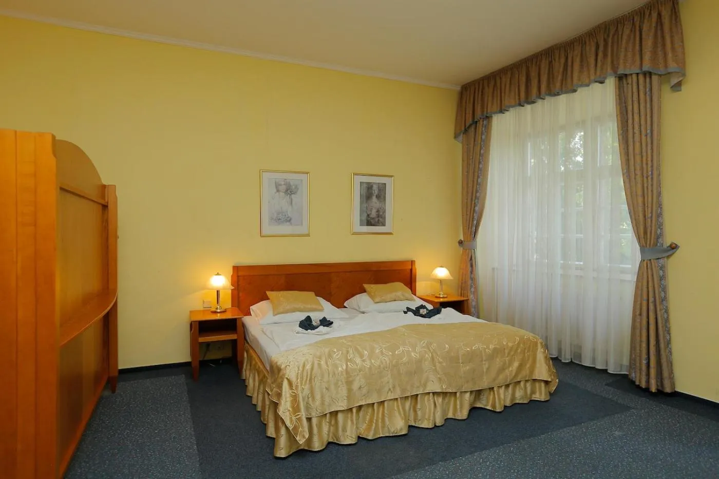 Bed in Hotel Magnolia