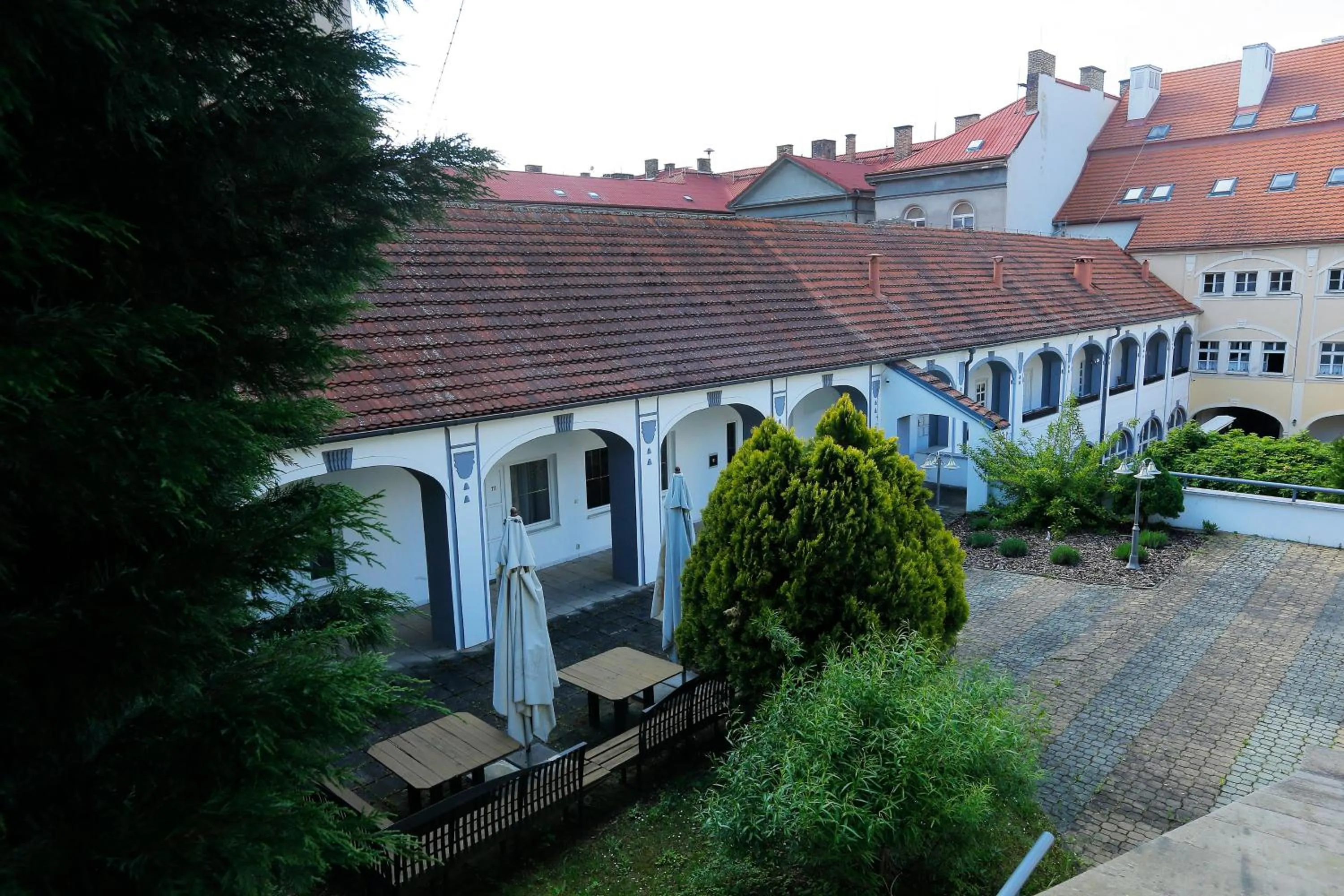 Property building in Hotel Magnolia