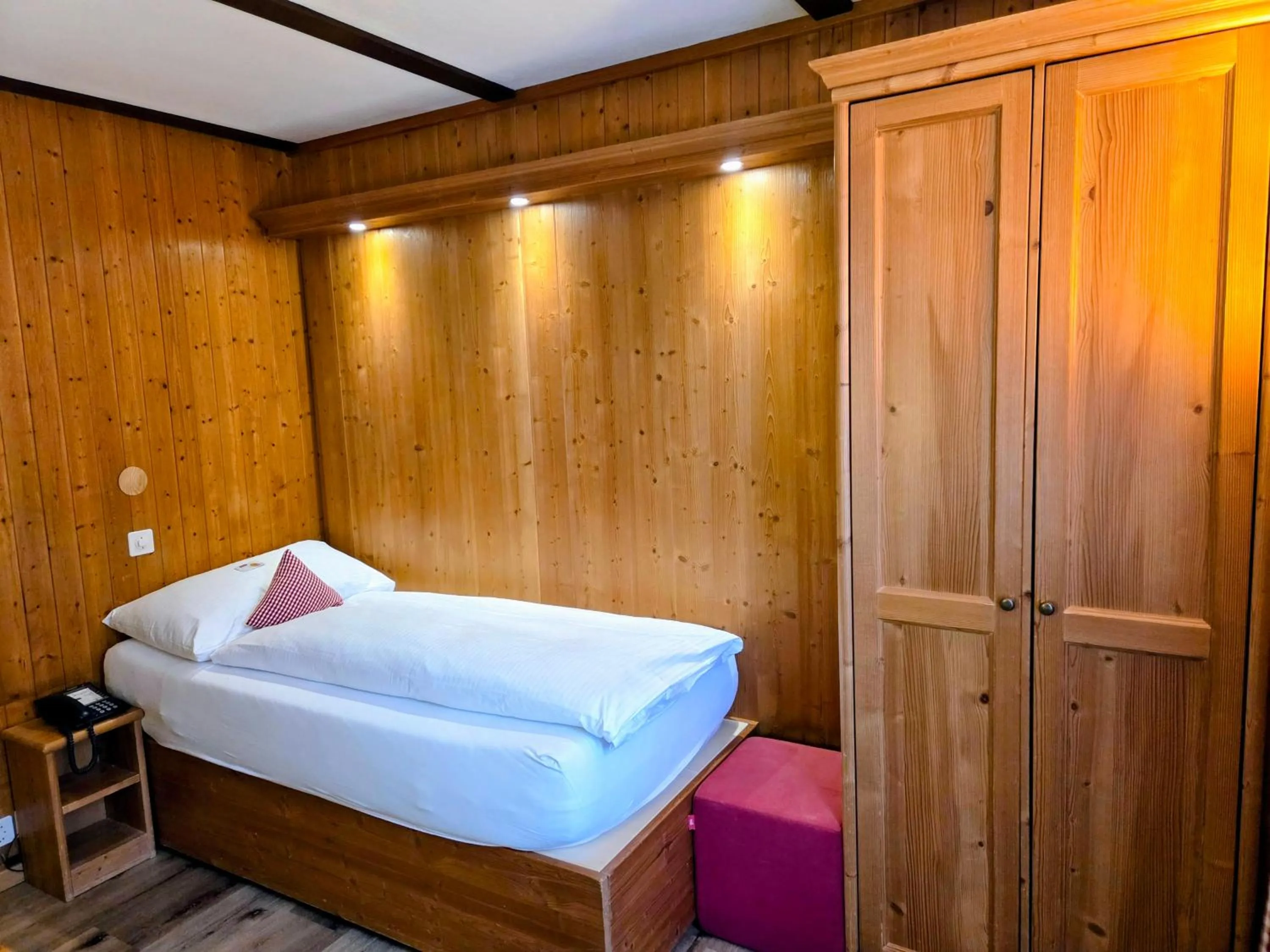 Photo of the whole room, Bed in Hotel Bernerhof Grindelwald