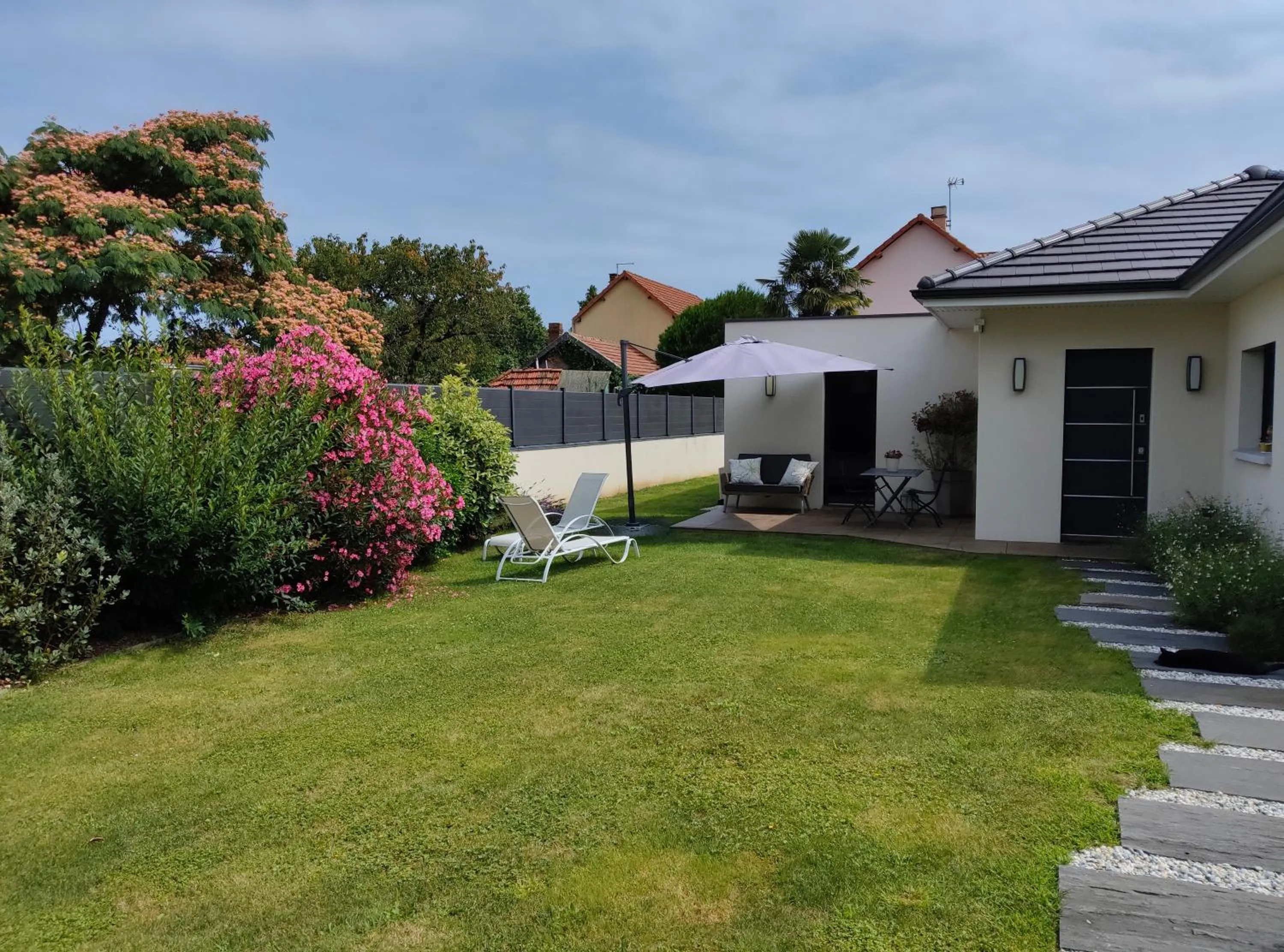 Du Côté de Chez Paule, chambre avec entrée indépendante et salle d'eau privative