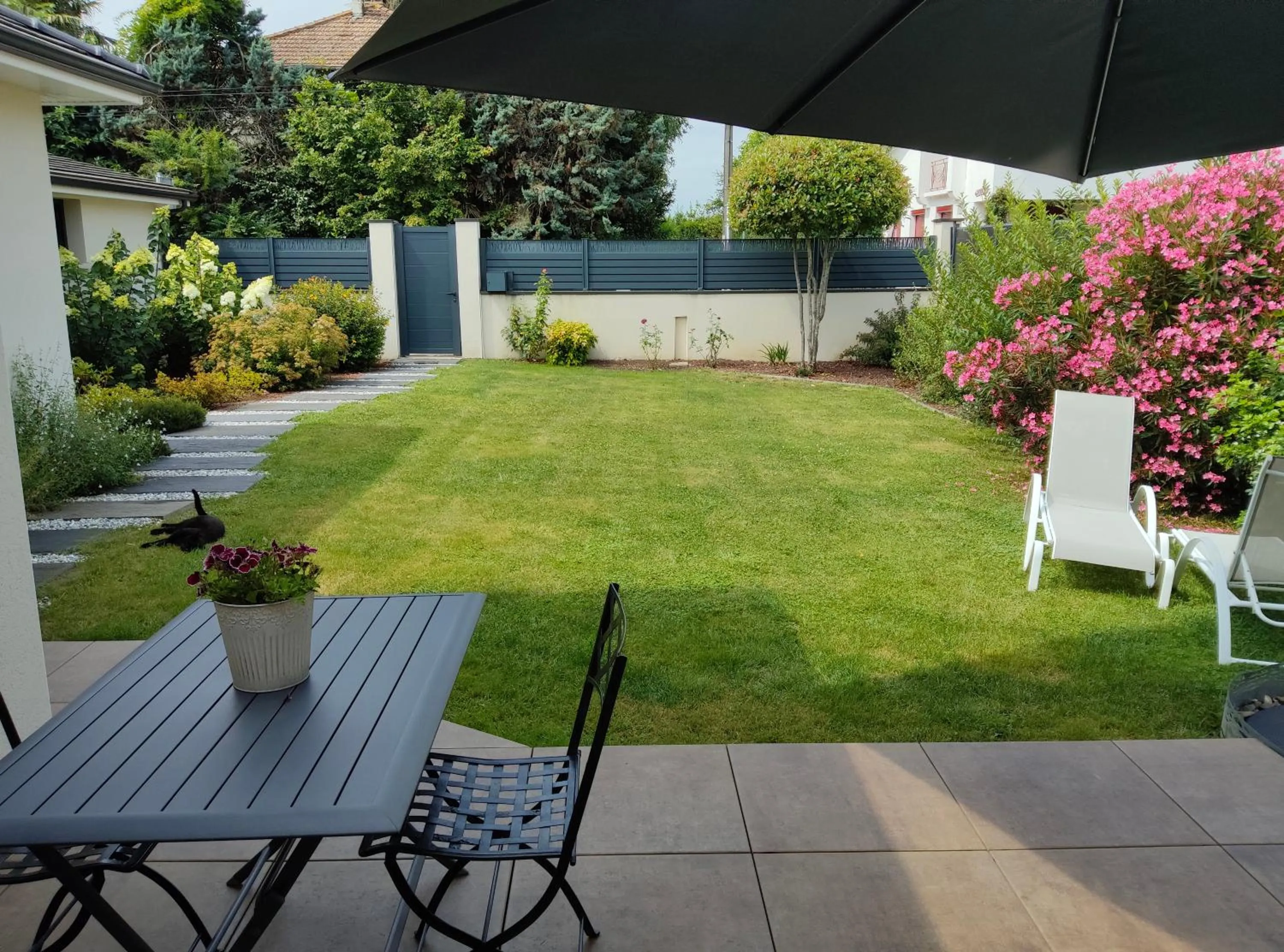 Du Côté de Chez Paule, chambre avec entrée indépendante et salle d'eau privative