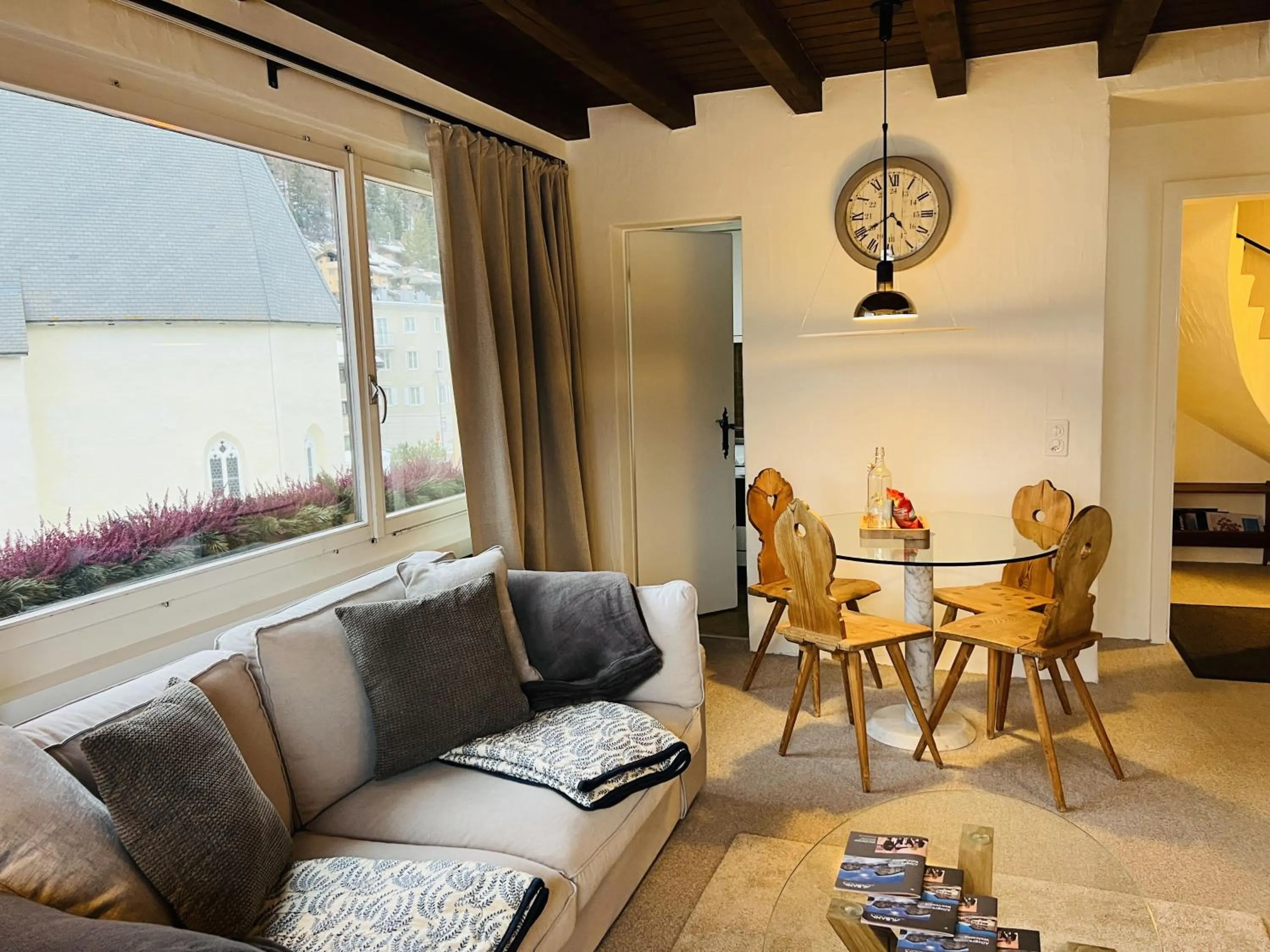 Seating area in Albana Hotel Silvaplana