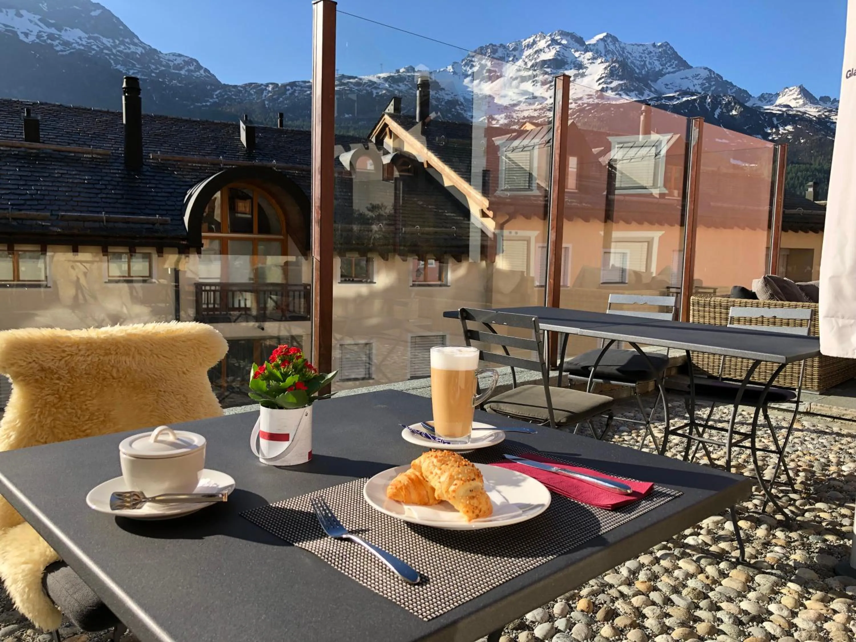 Restaurant/places to eat in Albana Hotel Silvaplana