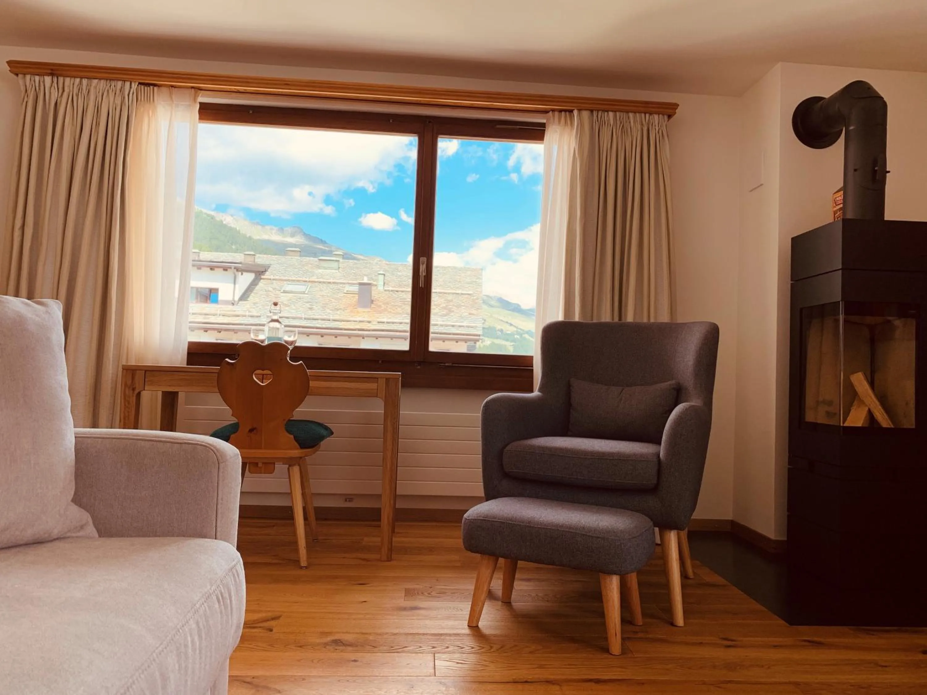 Photo of the whole room in Albana Hotel Silvaplana