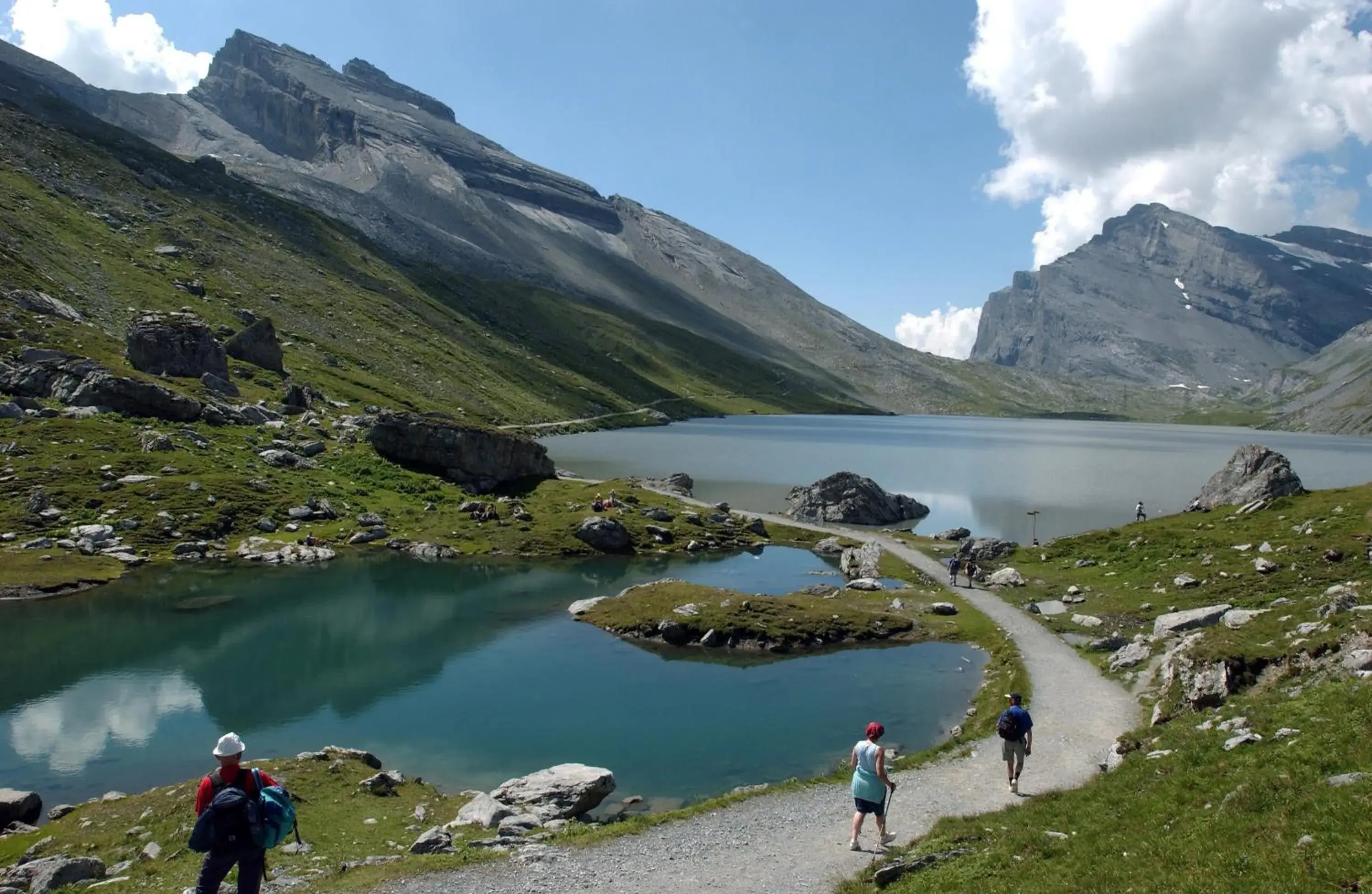 Double Room with Balcony, Spa Access and Cable Car Use in Hotel Walliserhof-Leukerbad-Therme Double Room with Balcony, Spa Access and Cable Car Use in Hotel Walliserhof-Leukerbad-Therme