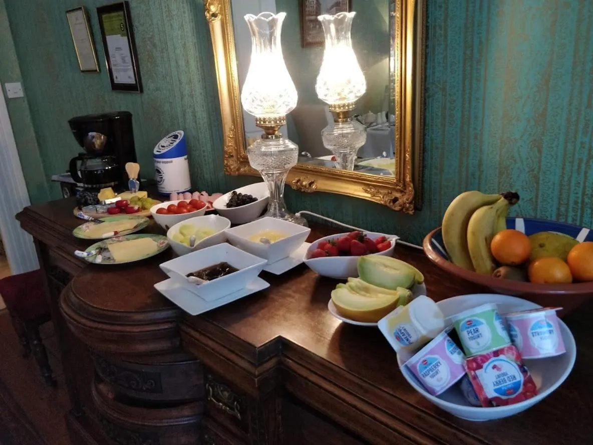 Breakfast in Arkle House