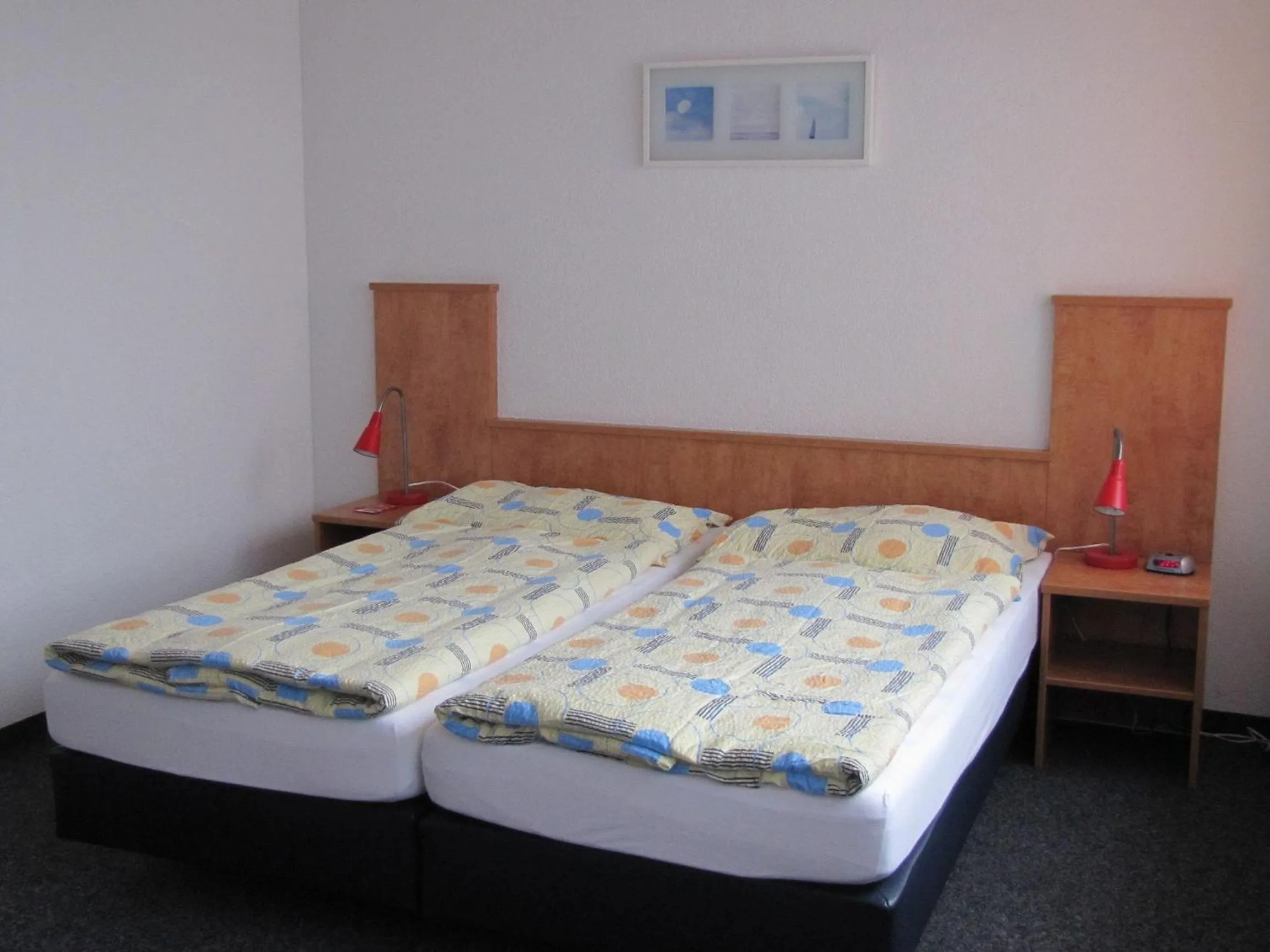 Bed in Budget Motel Self Check-In