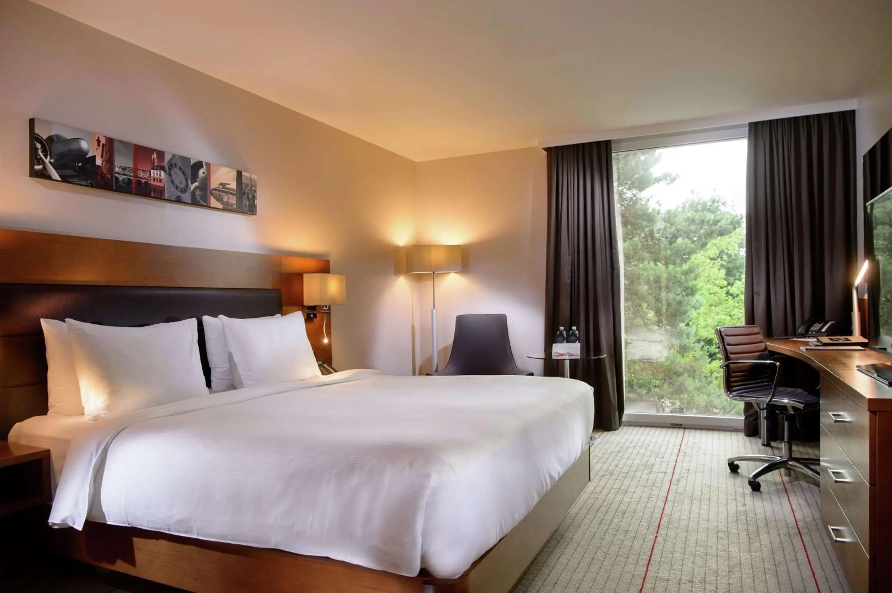 Bedroom, Bed in Hilton Zurich Airport Bedroom, Bed in Hilton Zurich Airport
