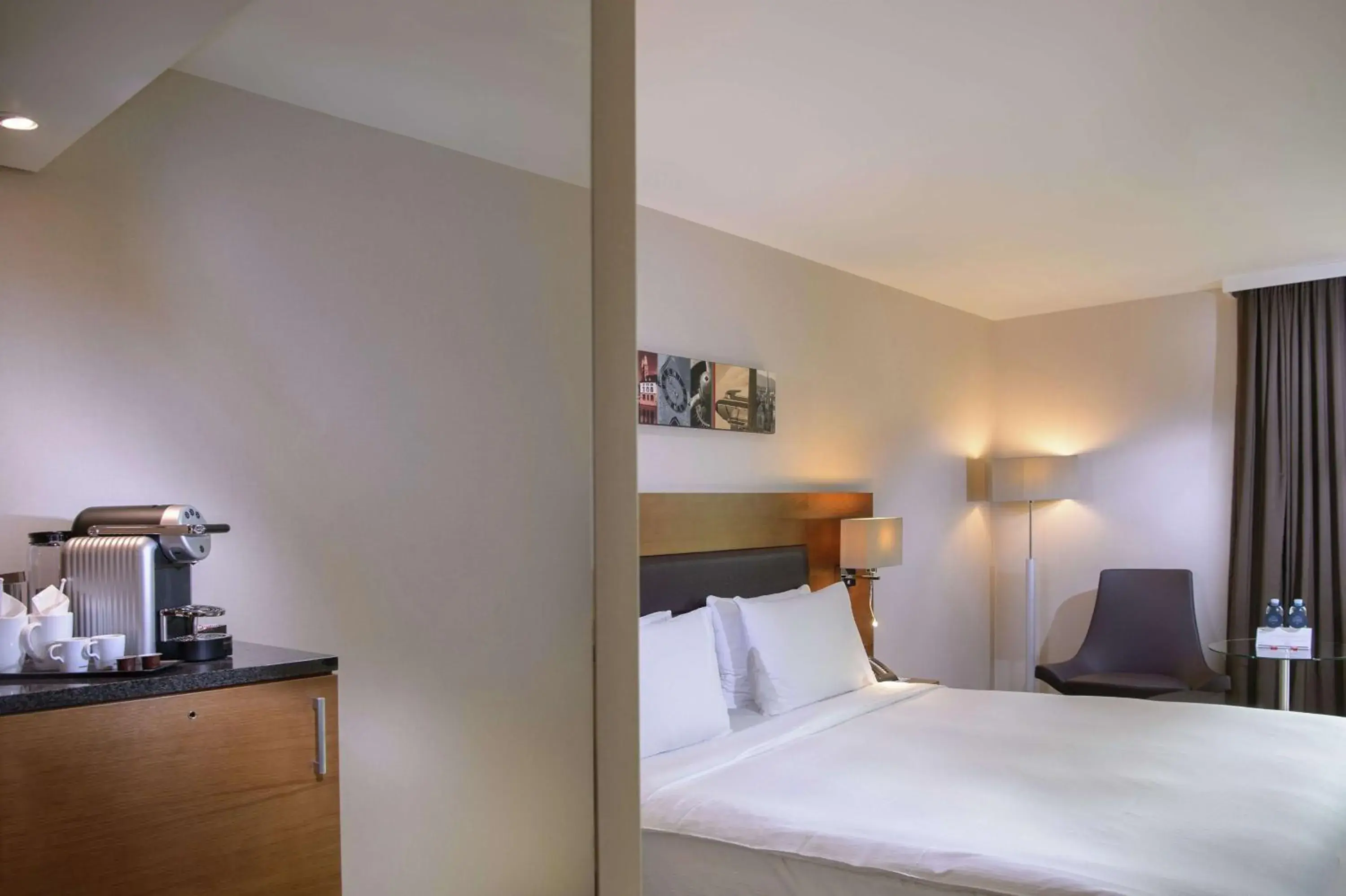 Living room, Bed in Hilton Zurich Airport Living room, Bed in Hilton Zurich Airport
