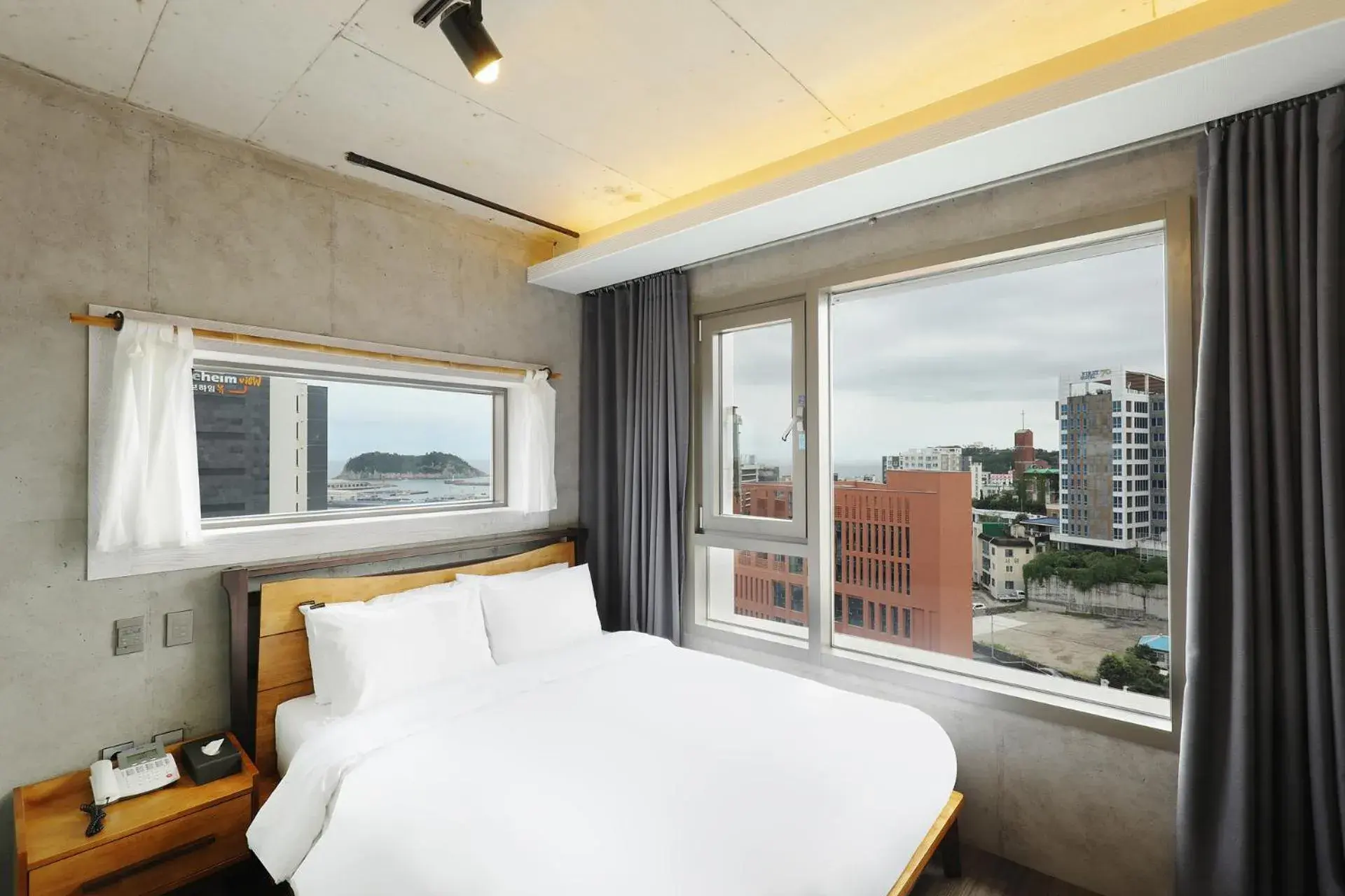 Photo of the whole room, Bed in Cornerstone Hotel Photo of the whole room, Bed in Cornerstone Hotel