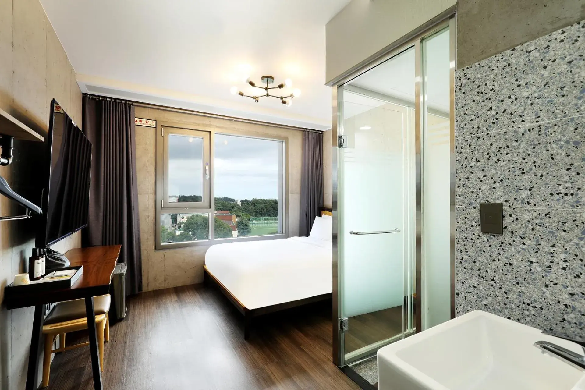 Photo of the whole room, Bed in Cornerstone Hotel Photo of the whole room, Bed in Cornerstone Hotel