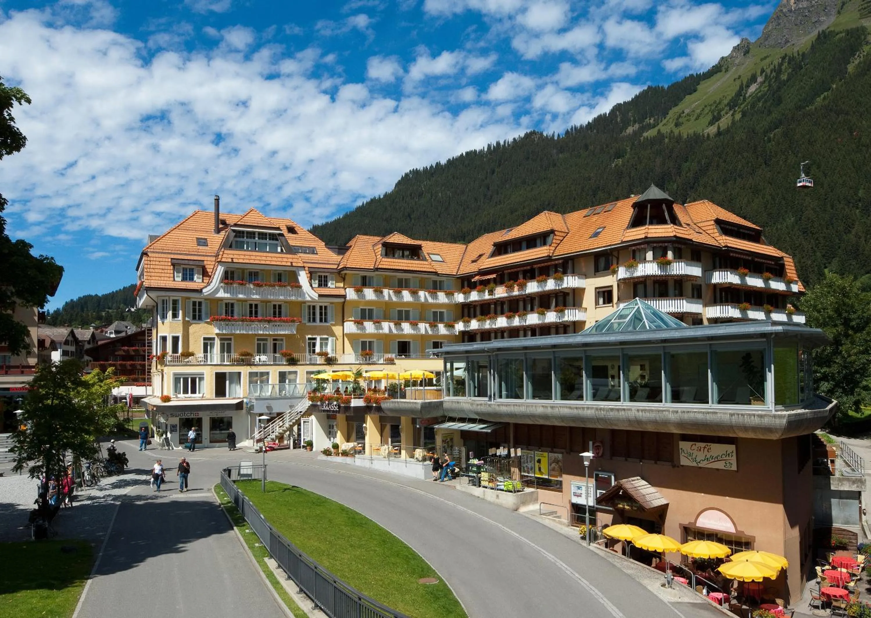 Facade/entrance in Hotel Silberhorn - Residences & Spa Wengen