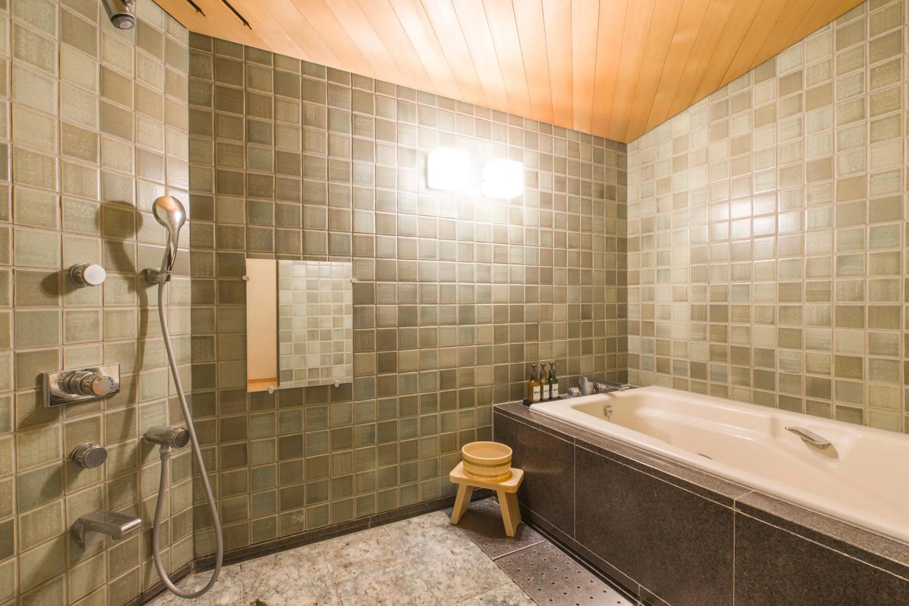 Shower in The QUBE Hotel Chiba