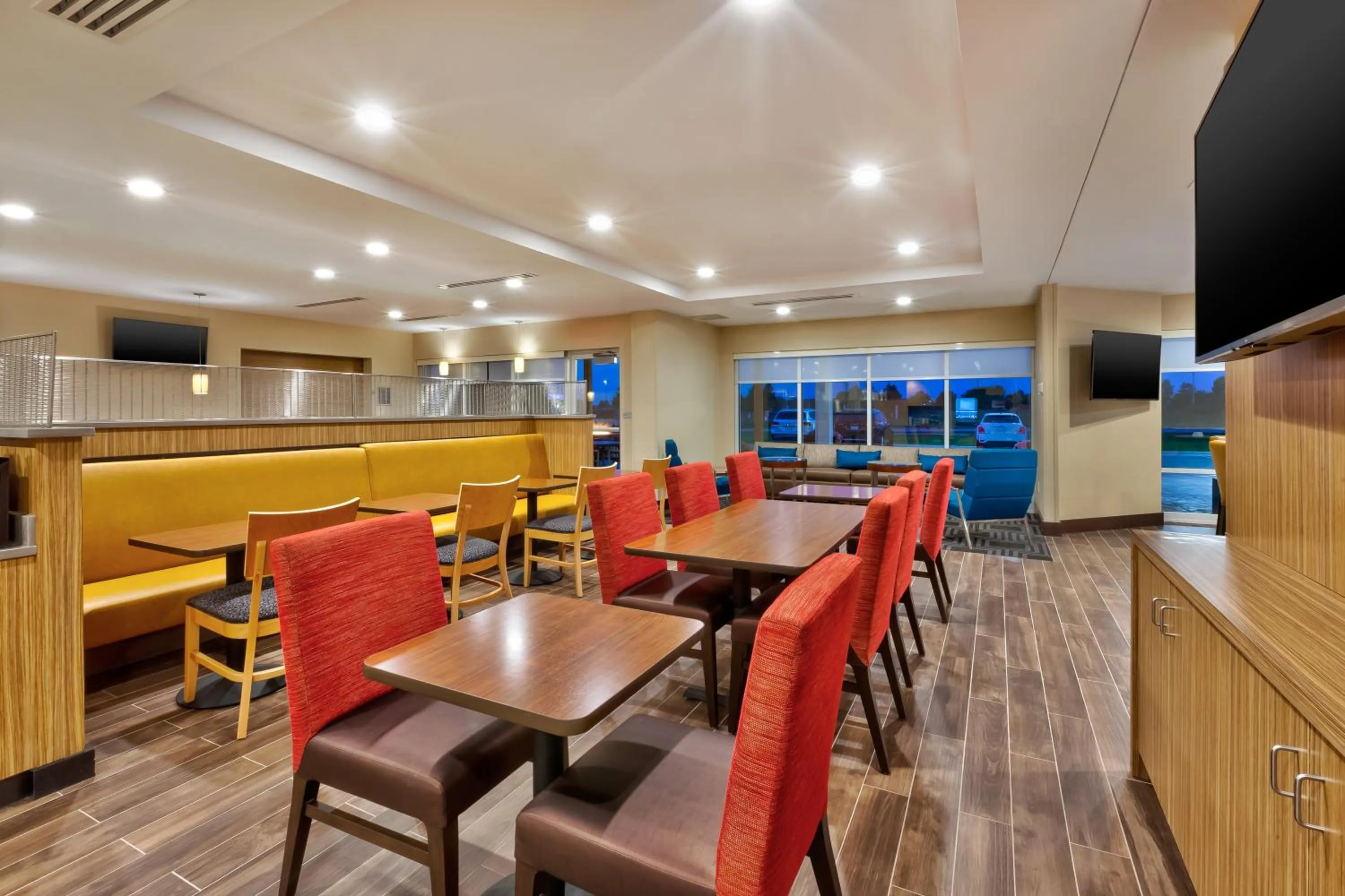 Lobby or reception in TownePlace Suites by Marriott Grand Rapids Airport Southeast