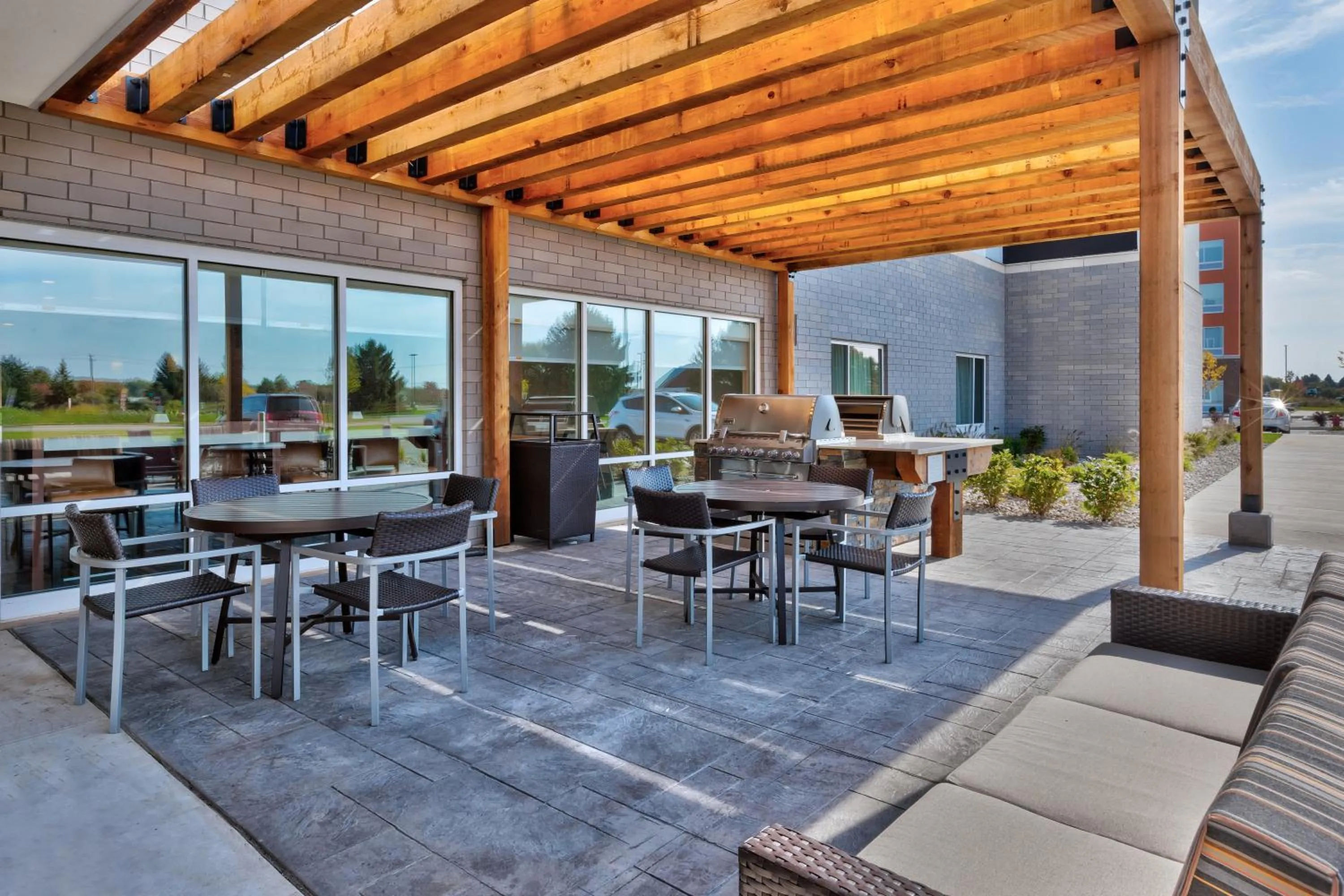 Property building in TownePlace Suites by Marriott Grand Rapids Airport Southeast