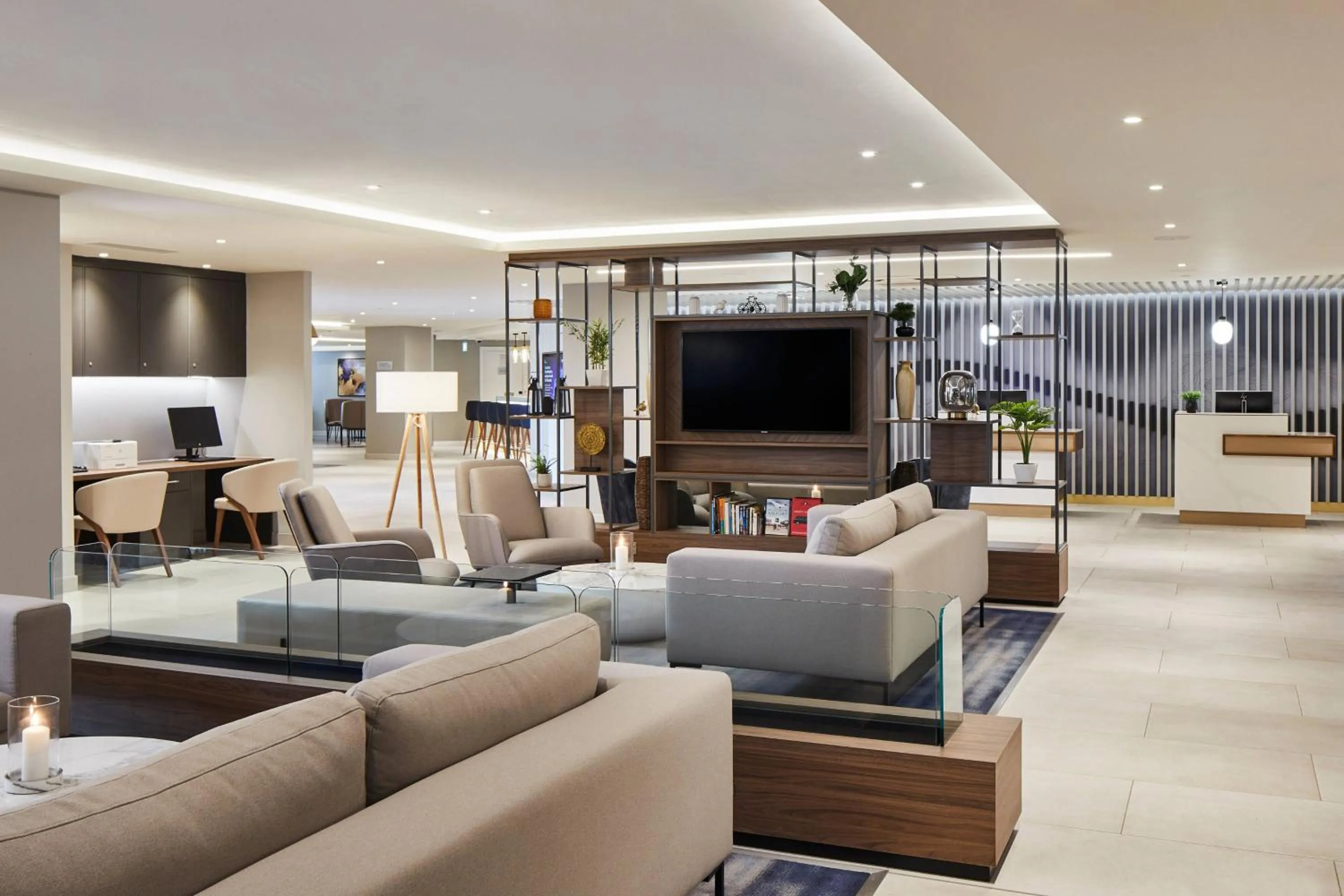 Lobby or reception in Courtyard by Marriott London Heathrow Airport