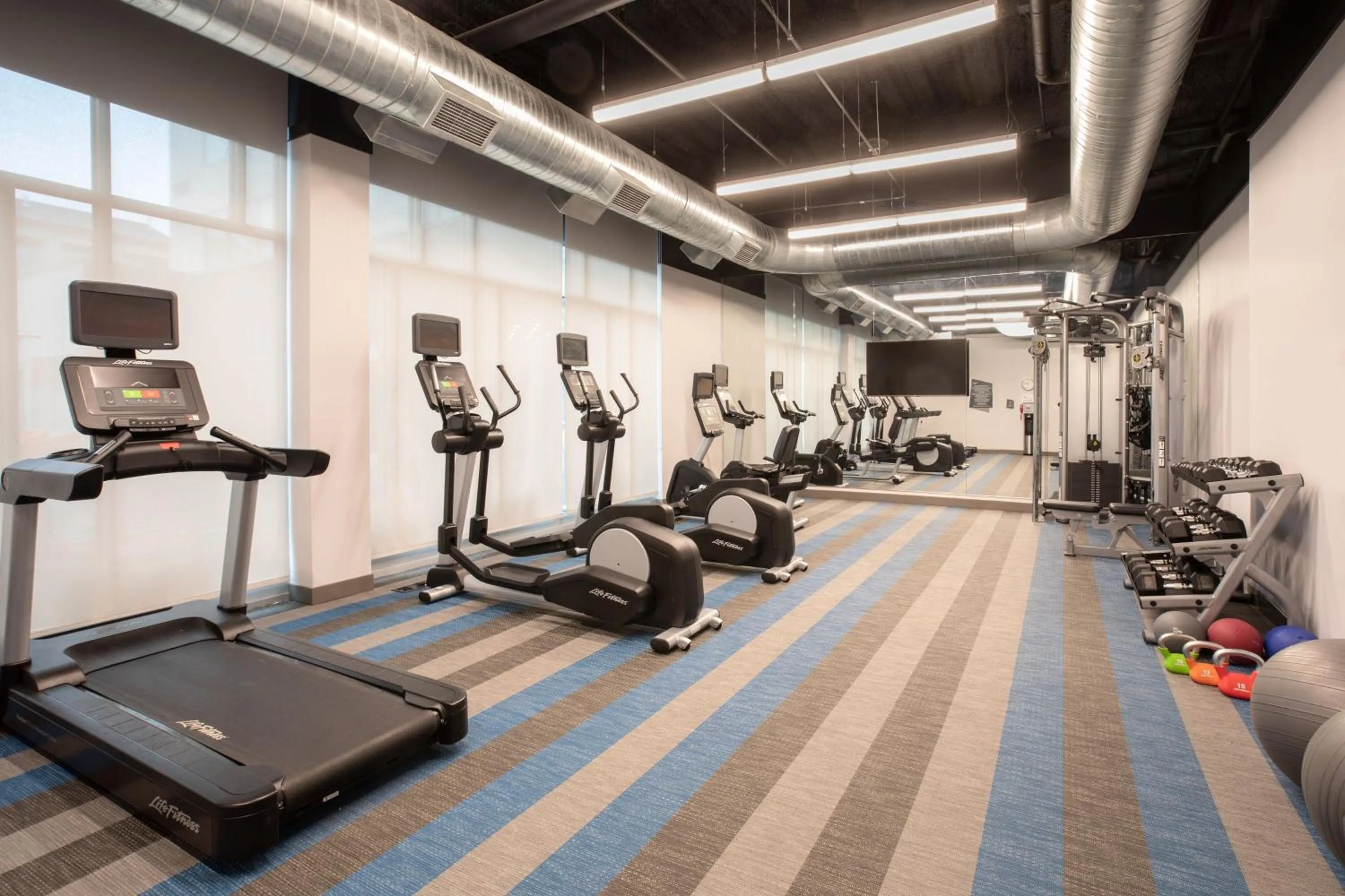 Fitness centre/facilities in Aloft Omaha Aksarben Village