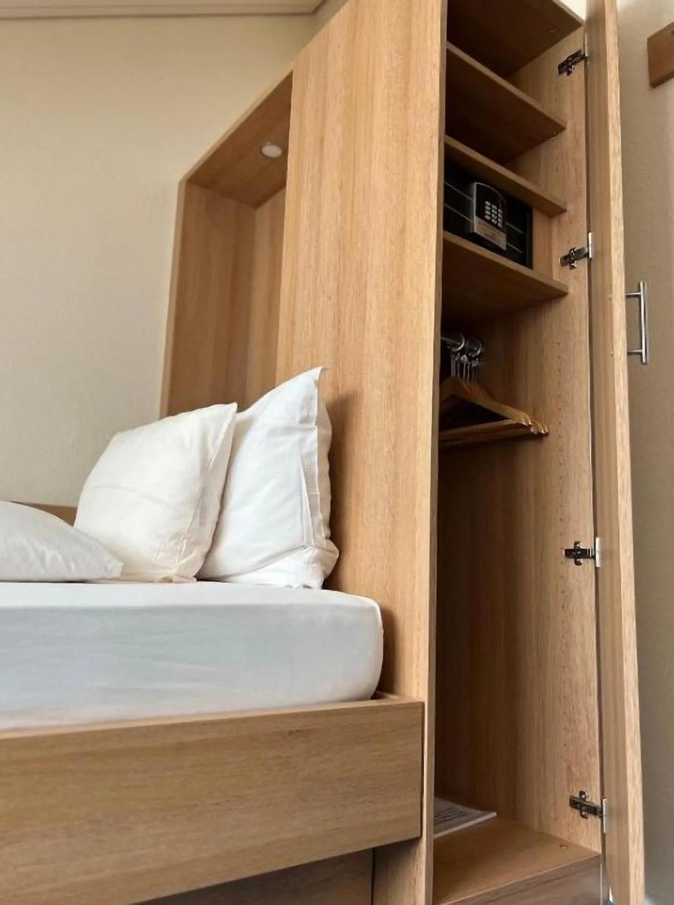 Photo of the whole room, Bed in Hotel Felmis