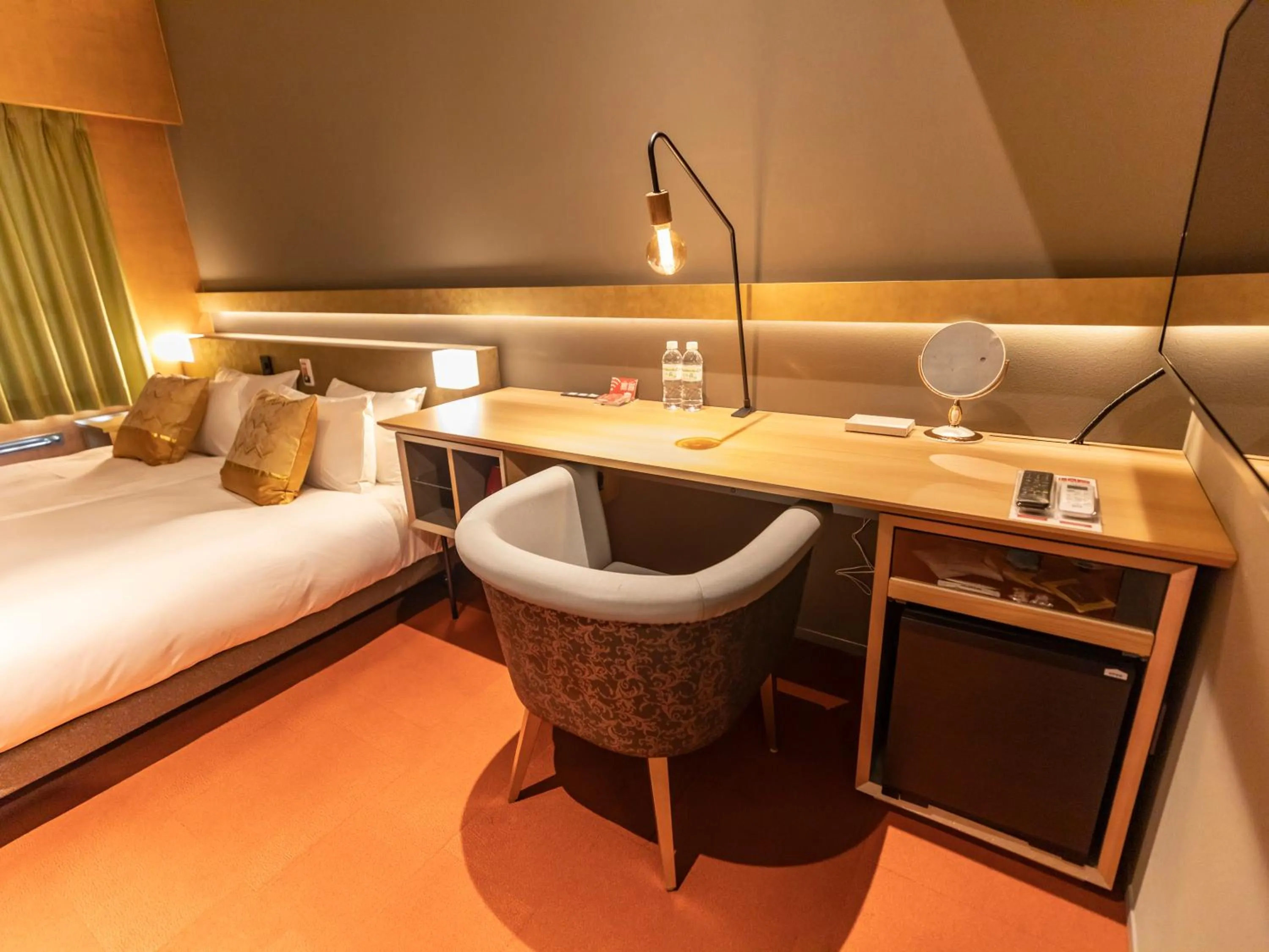 Bed in Hale Kyoto Tambaguchi Umekoji Park North