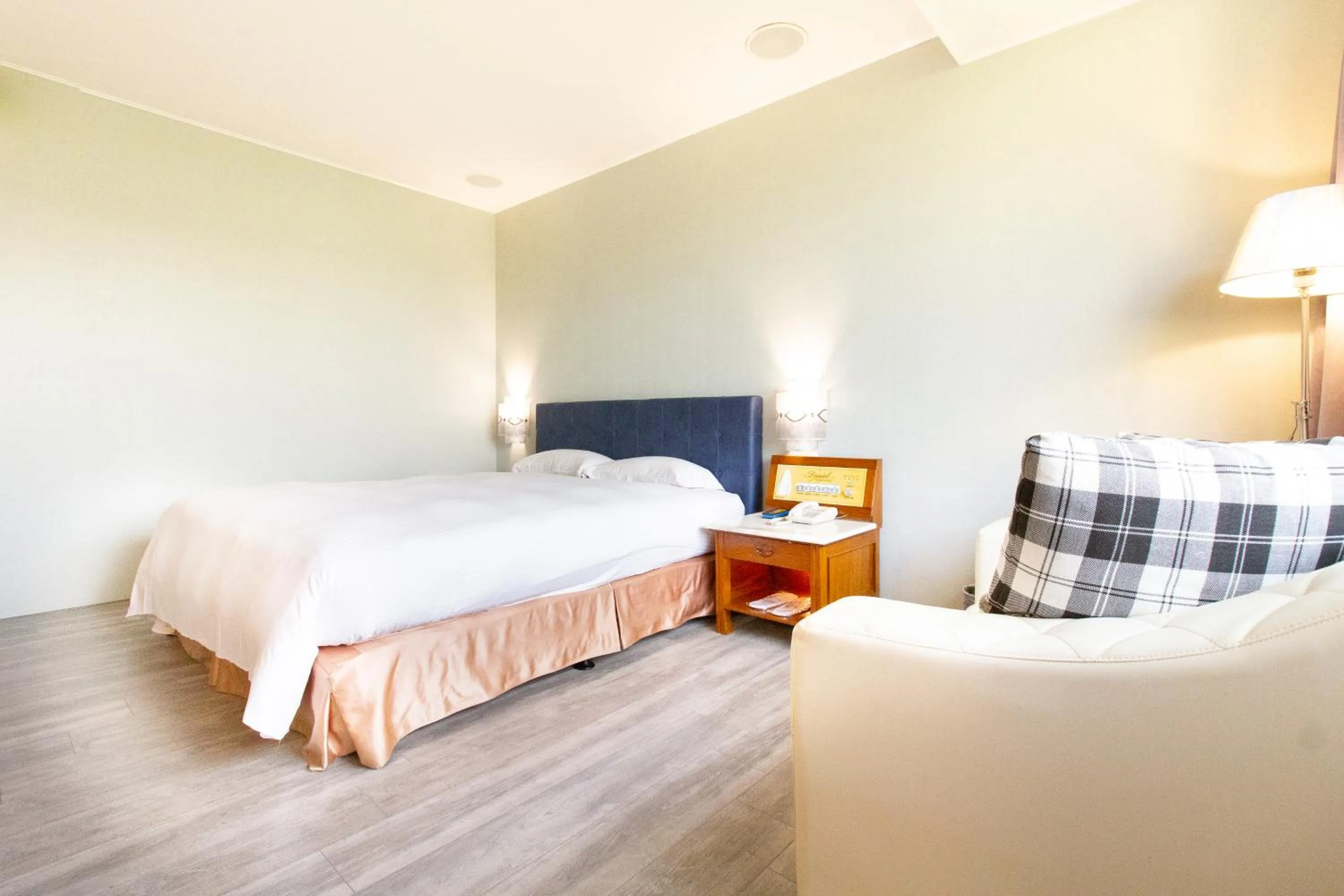 Bedroom, Bed in Daniel Motel