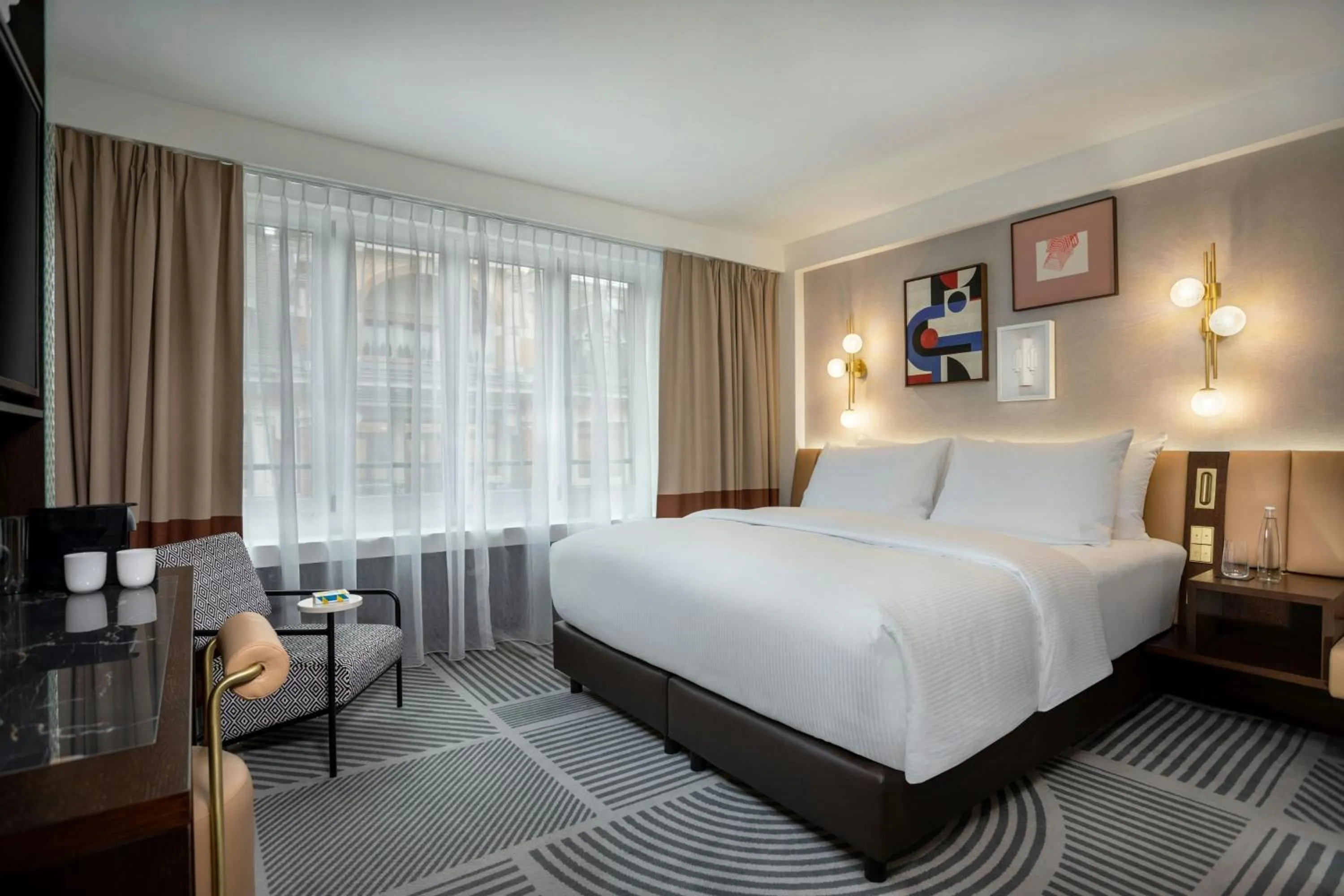 Photo of the whole room, Bed in Neues Schloss Privat Hotel Zurich, Autograph Collection