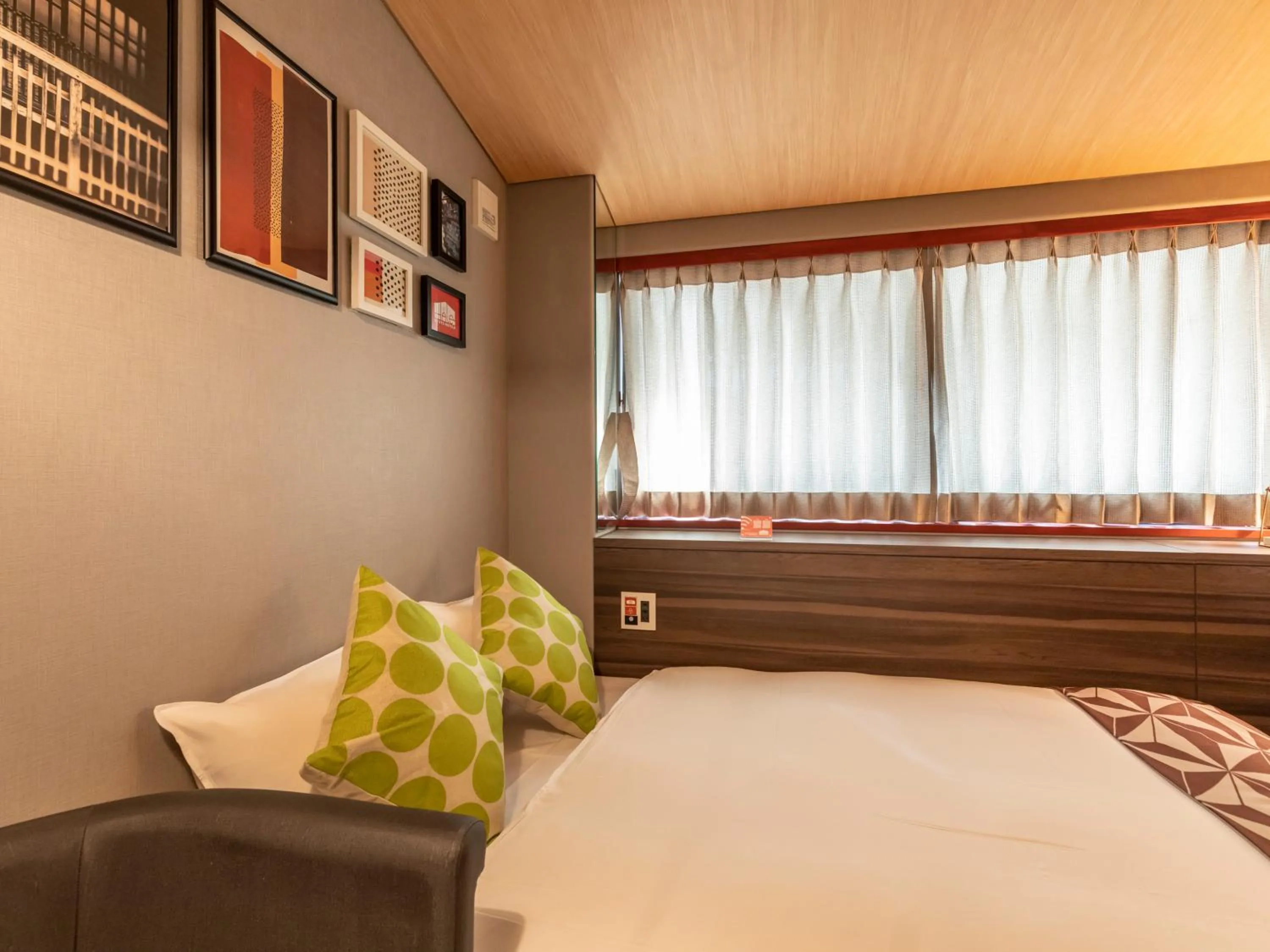 Bed in HALE Kyoto Toji