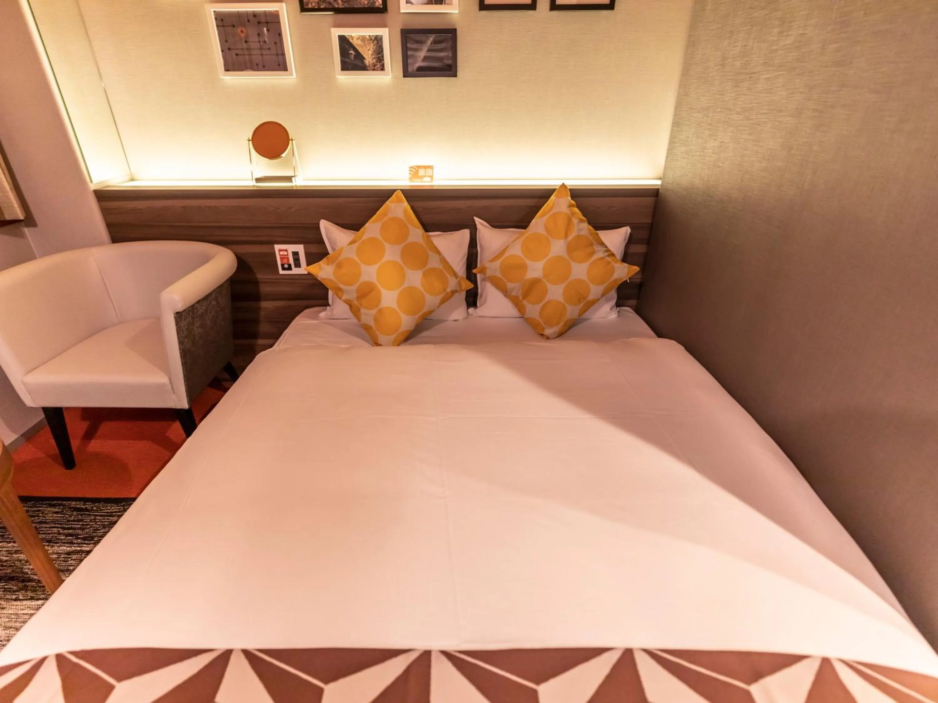 Bed in HALE Kyoto Toji