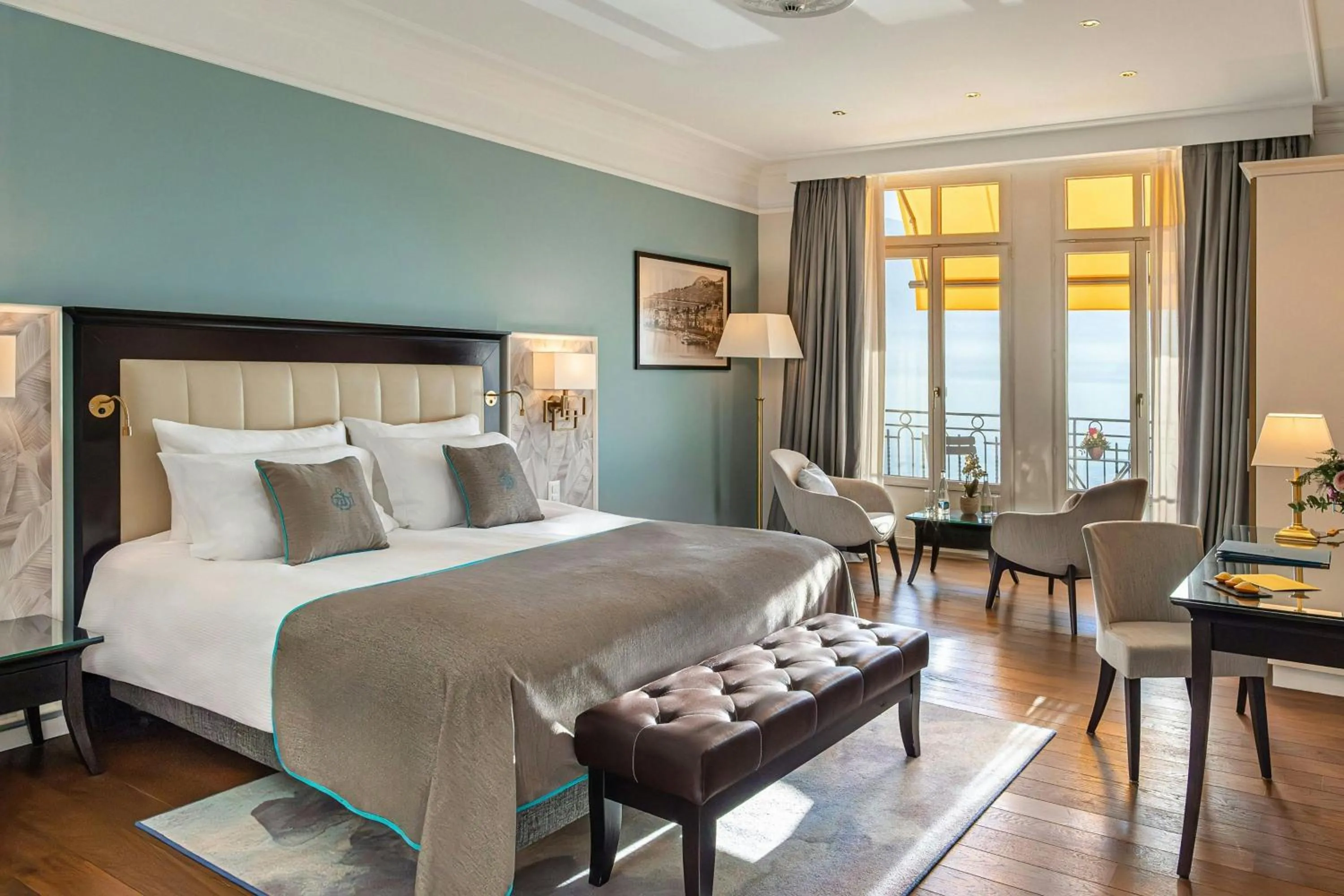 Photo of the whole room, Bed in Grand Hotel Suisse Majestic, Autograph Collection