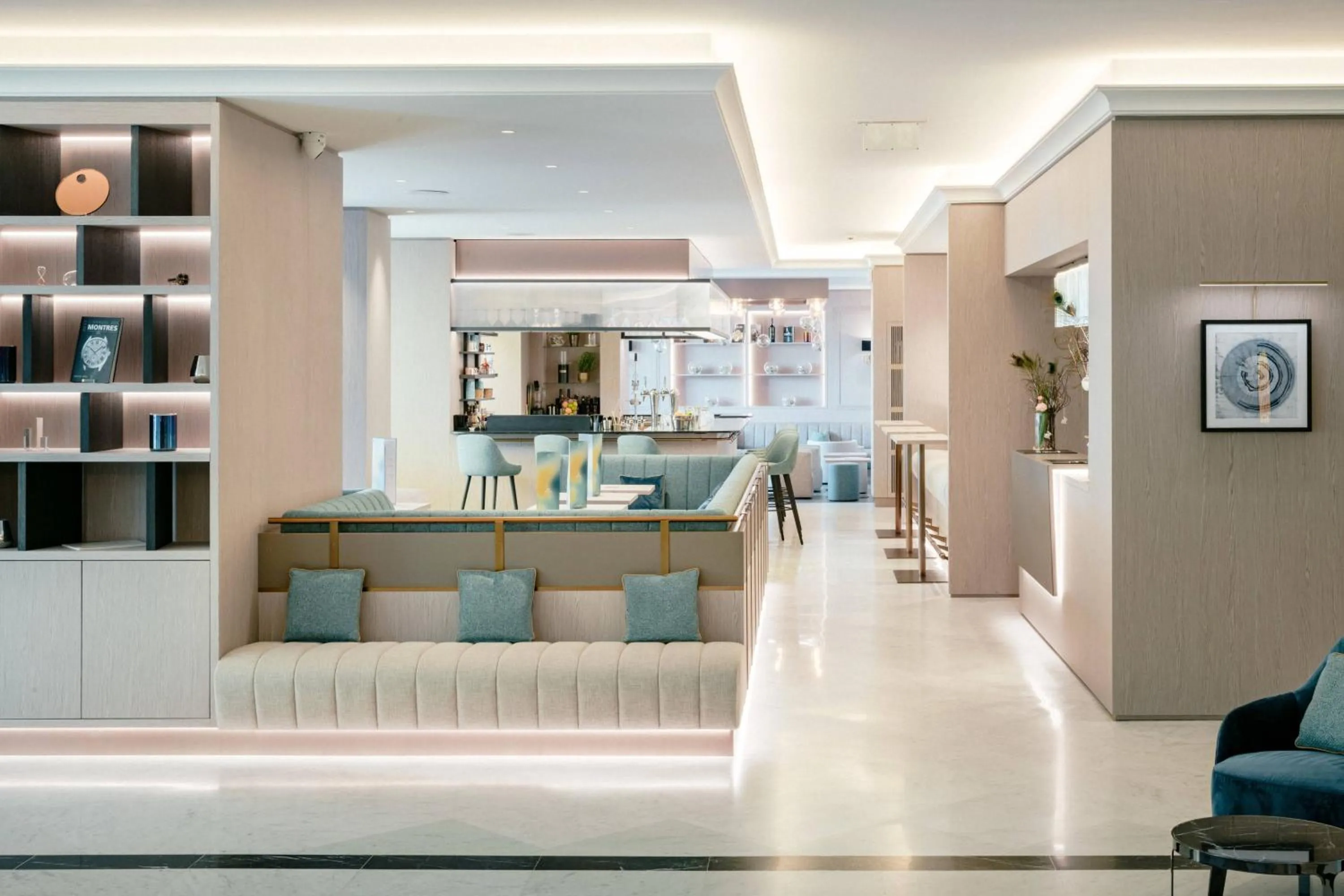 Lounge or bar in Grand Hotel Suisse Majestic, Autograph Collection