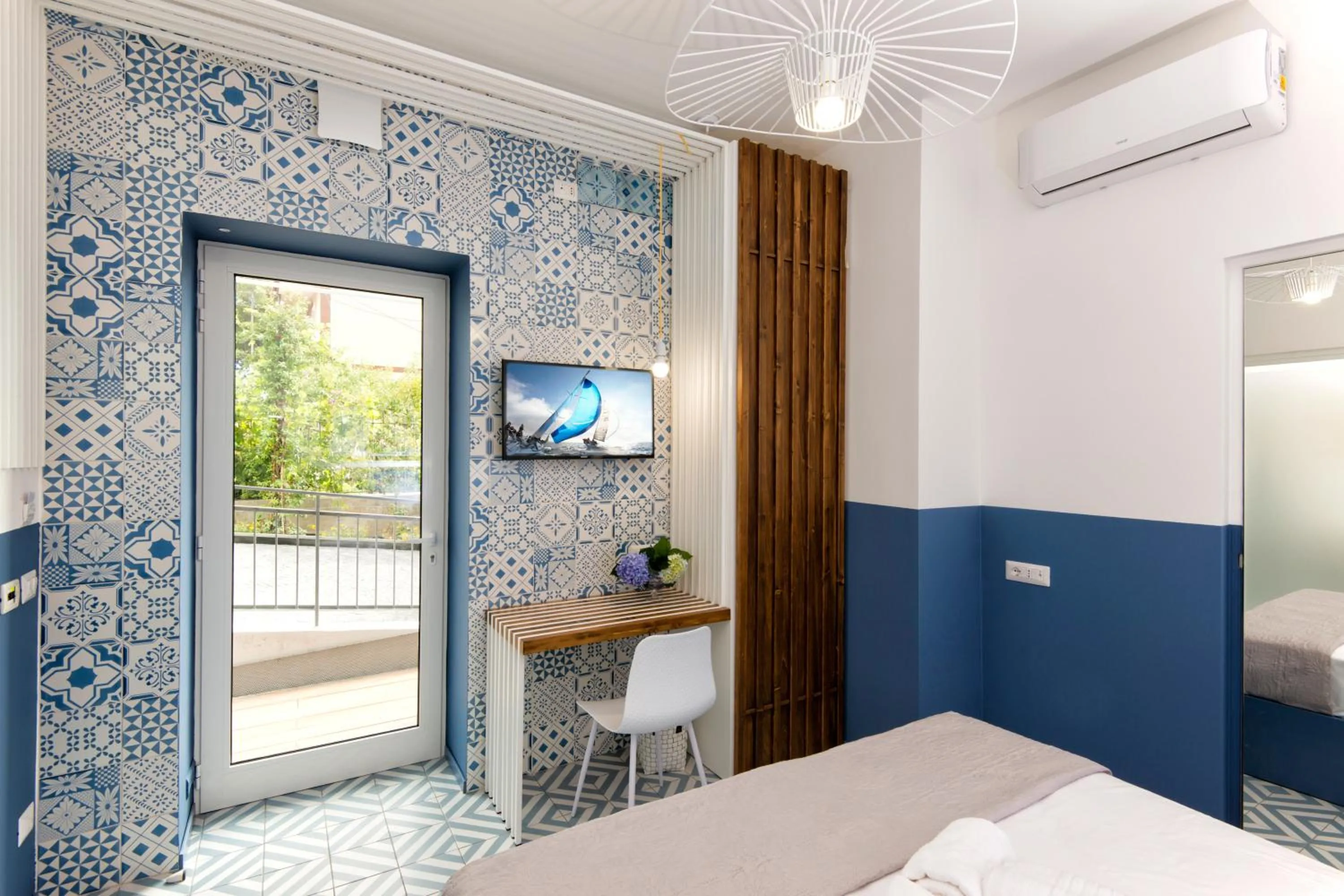 Seating area, Bed in Maison Di Fiore B&B