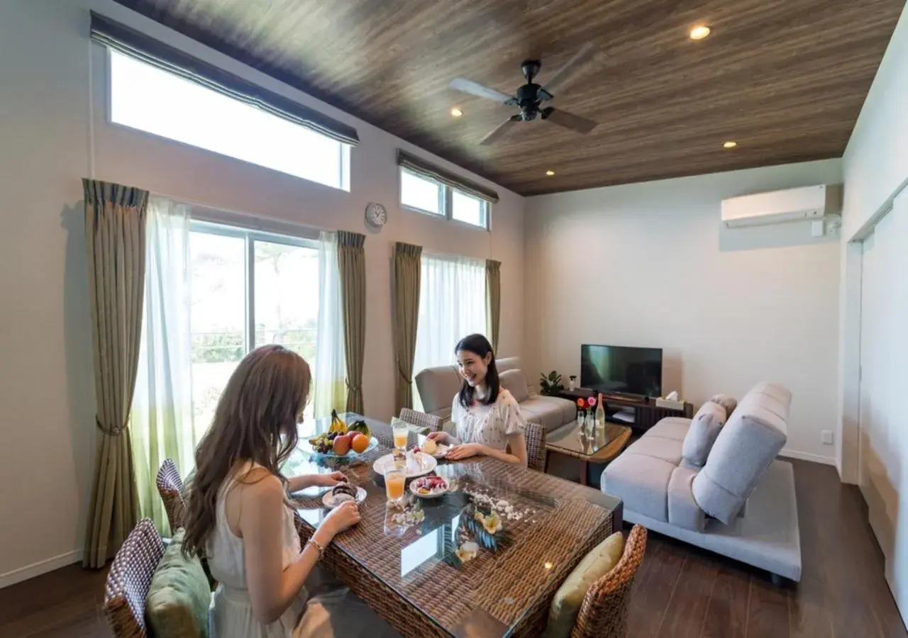 BEVERLY HILLS VILLA Miyakojima Resort BEVERLY HILLS VILLA Miyakojima Resort