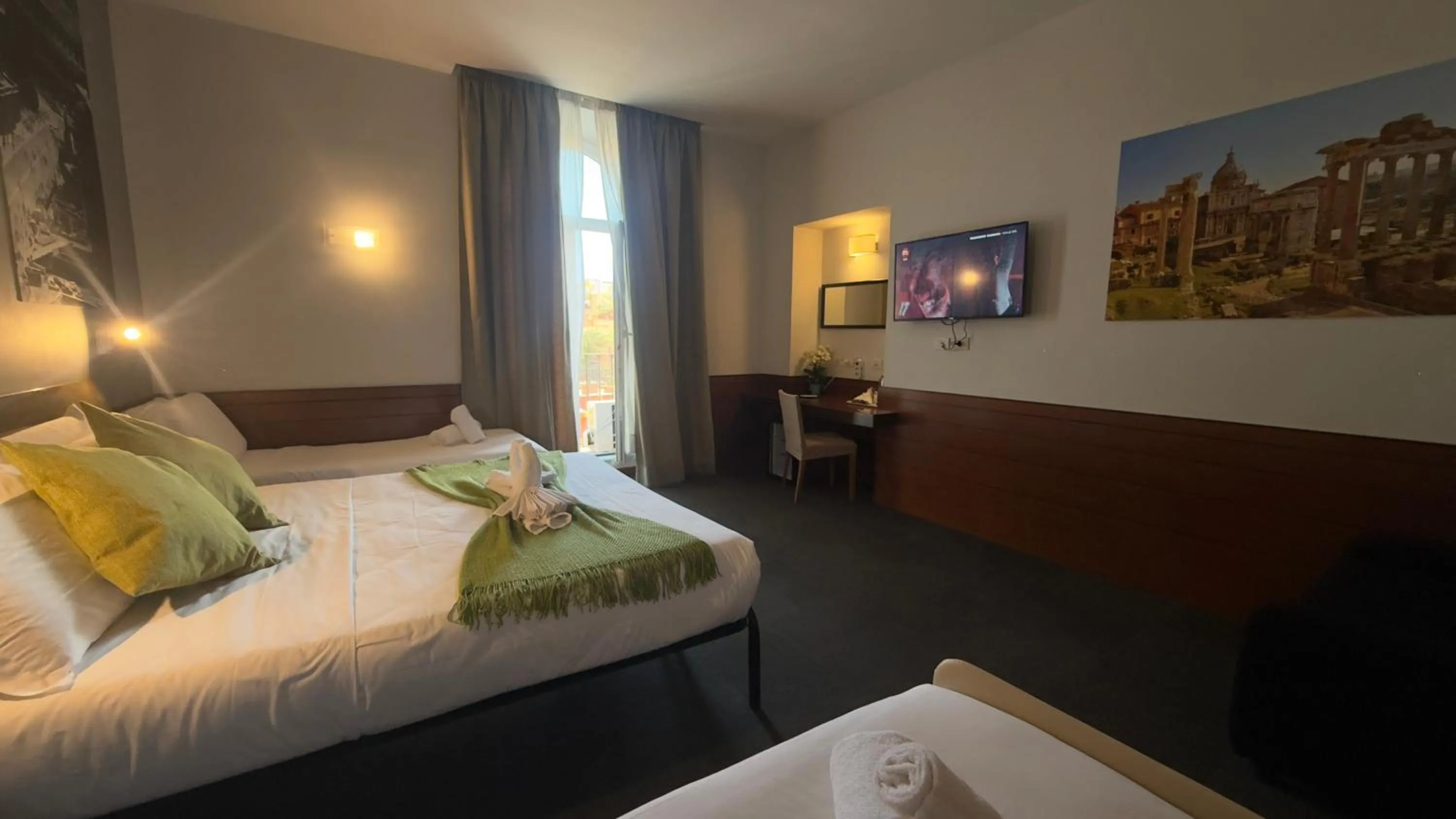 Photo of the whole room, Bed in Romalive Hotel