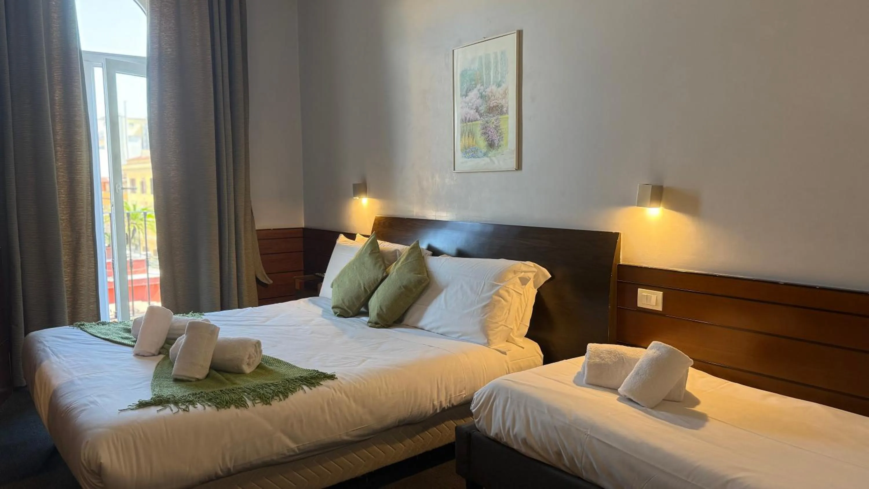 Photo of the whole room, Bed in Romalive Hotel