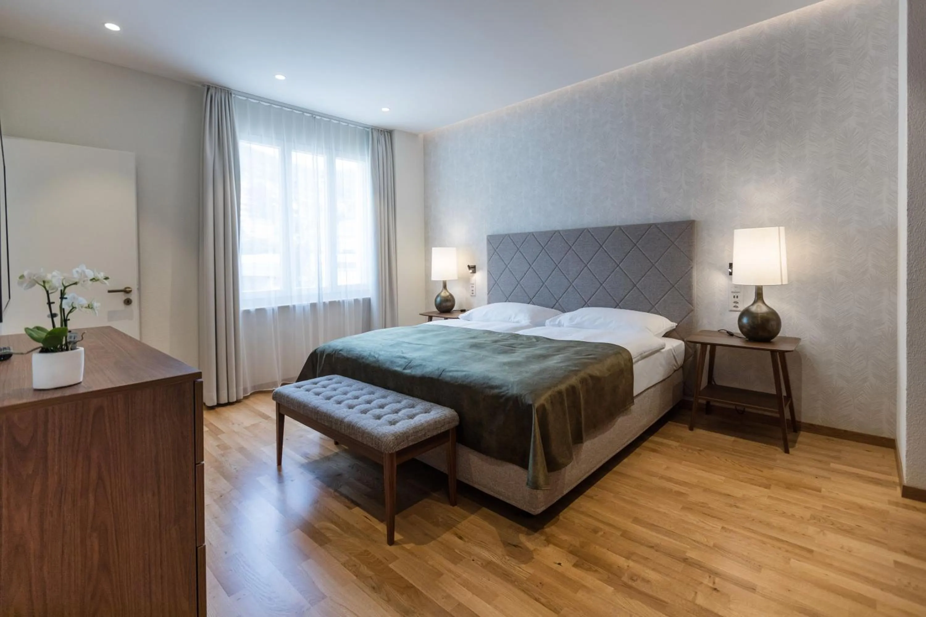 Photo of the whole room, Bed in Hotel la Palma au Lac