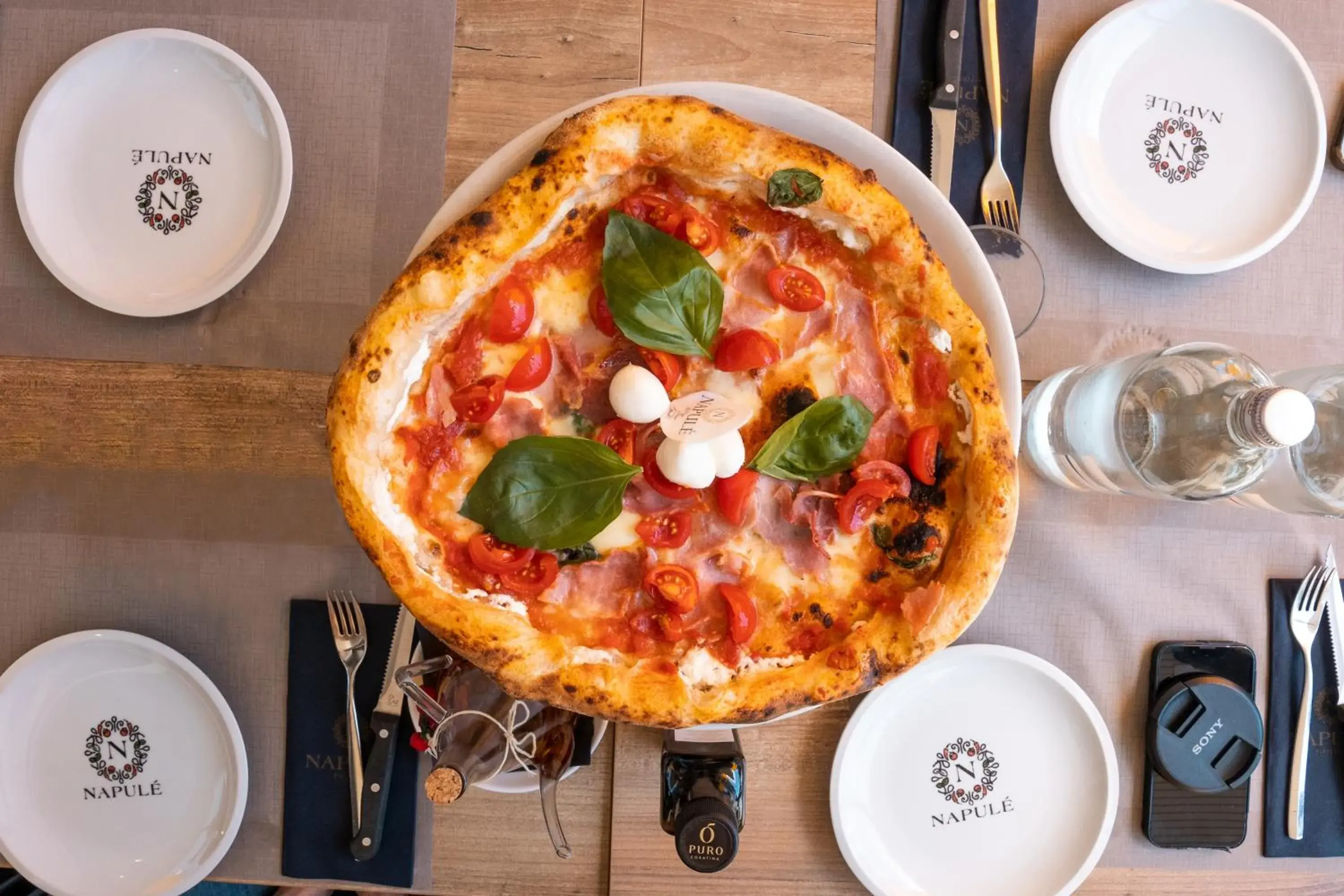 Restaurant/places to eat in Hotel la Palma au Lac Restaurant/places to eat in Hotel la Palma au Lac