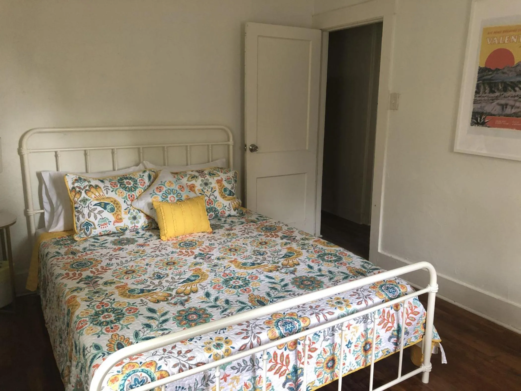 Bedroom, Bed in El Nopal Casita-Close to Sul Ross State University