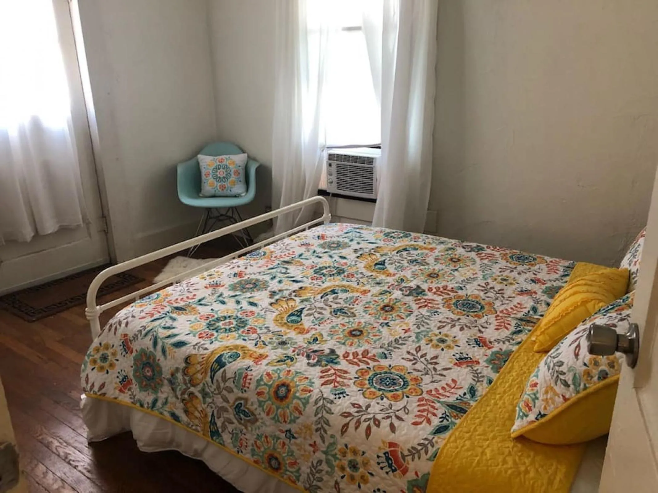Bedroom, Bed in El Nopal Casita-Close to Sul Ross State University