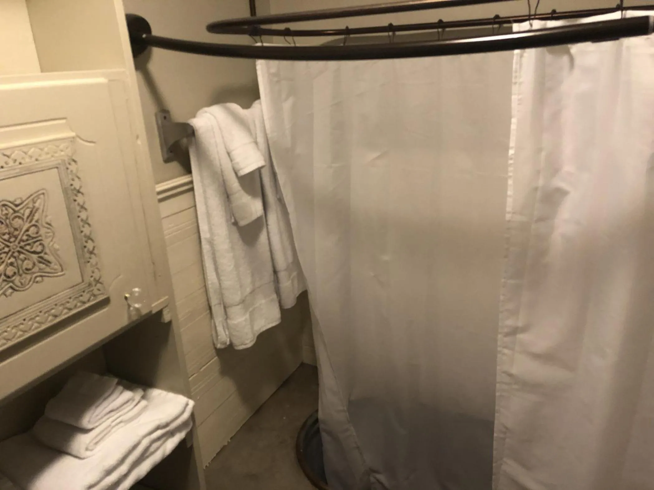 Bathroom in El Nopal Casita-Close to Sul Ross State University