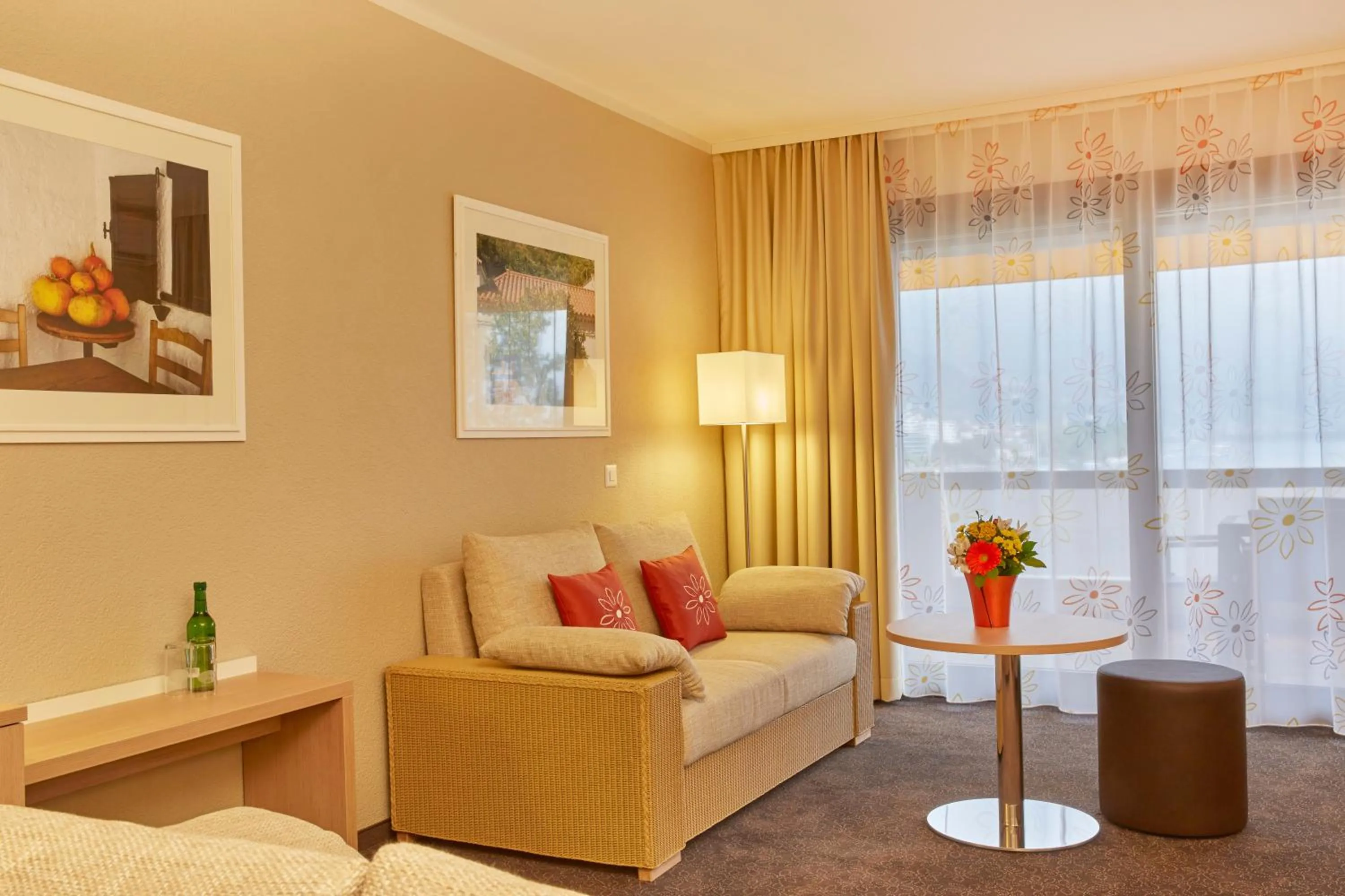 Photo of the whole room in H4 Hotel Arcadia Locarno