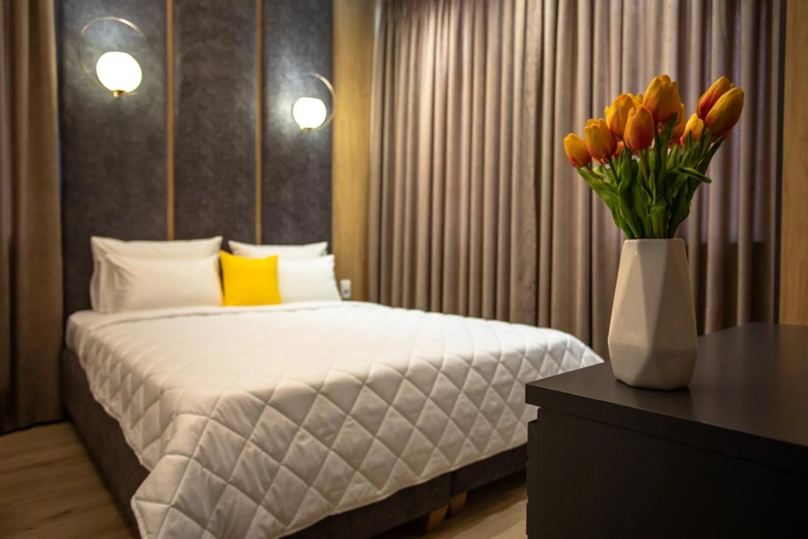 Bed in Grand Central Hotel