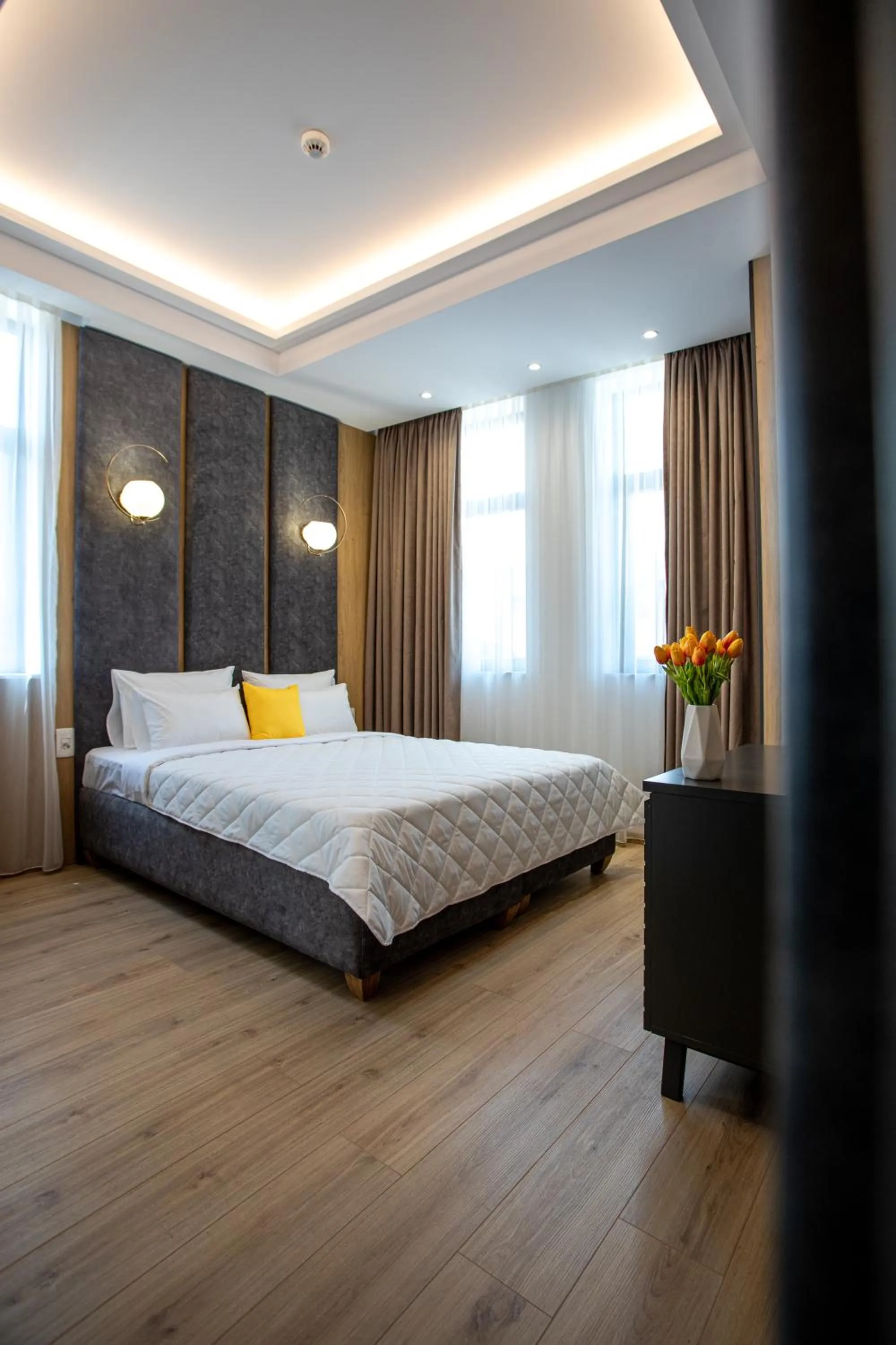 Bed in Grand Central Hotel