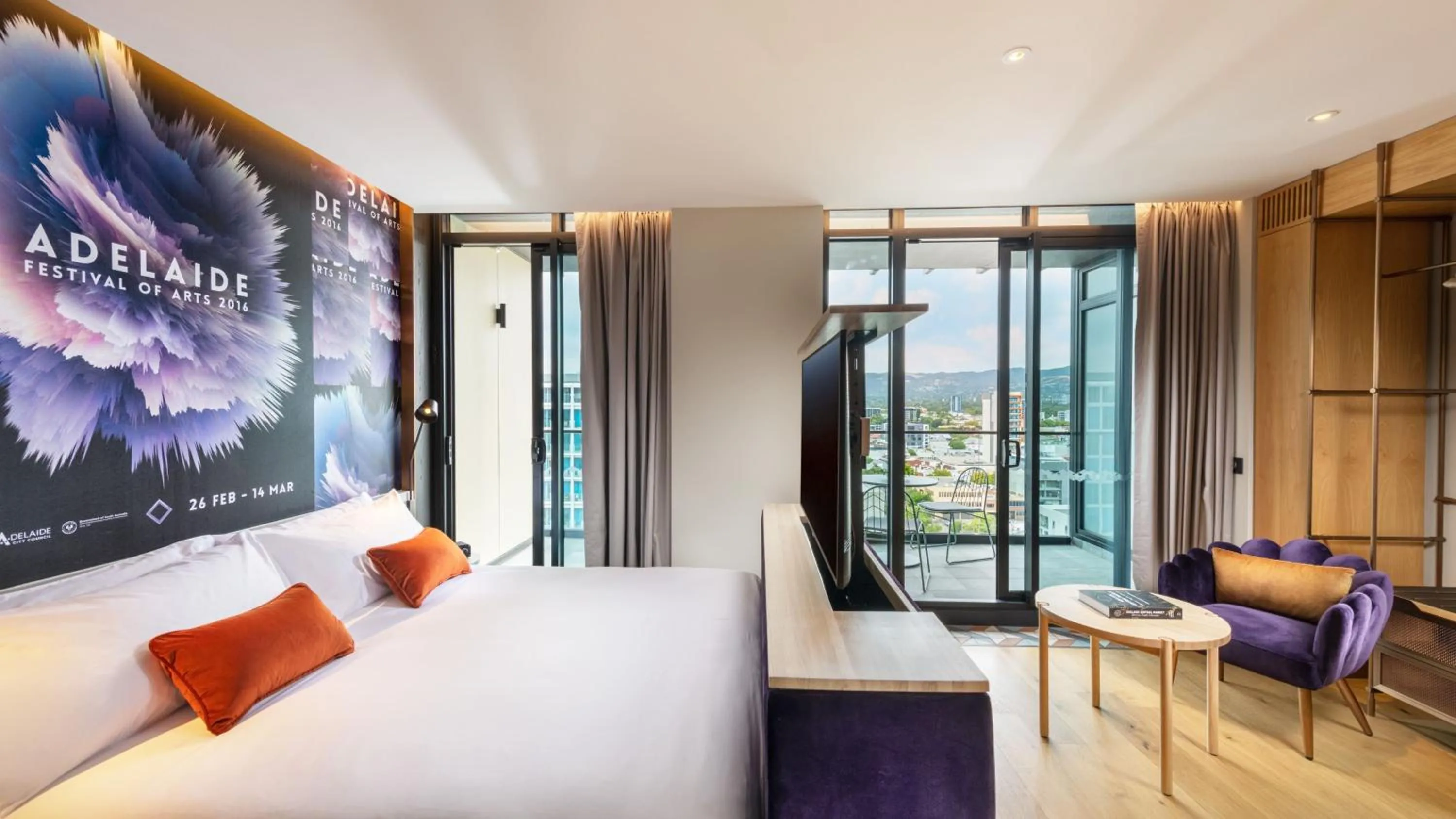 Photo of the whole room, Bed in Hotel Indigo Adelaide Markets by IHG