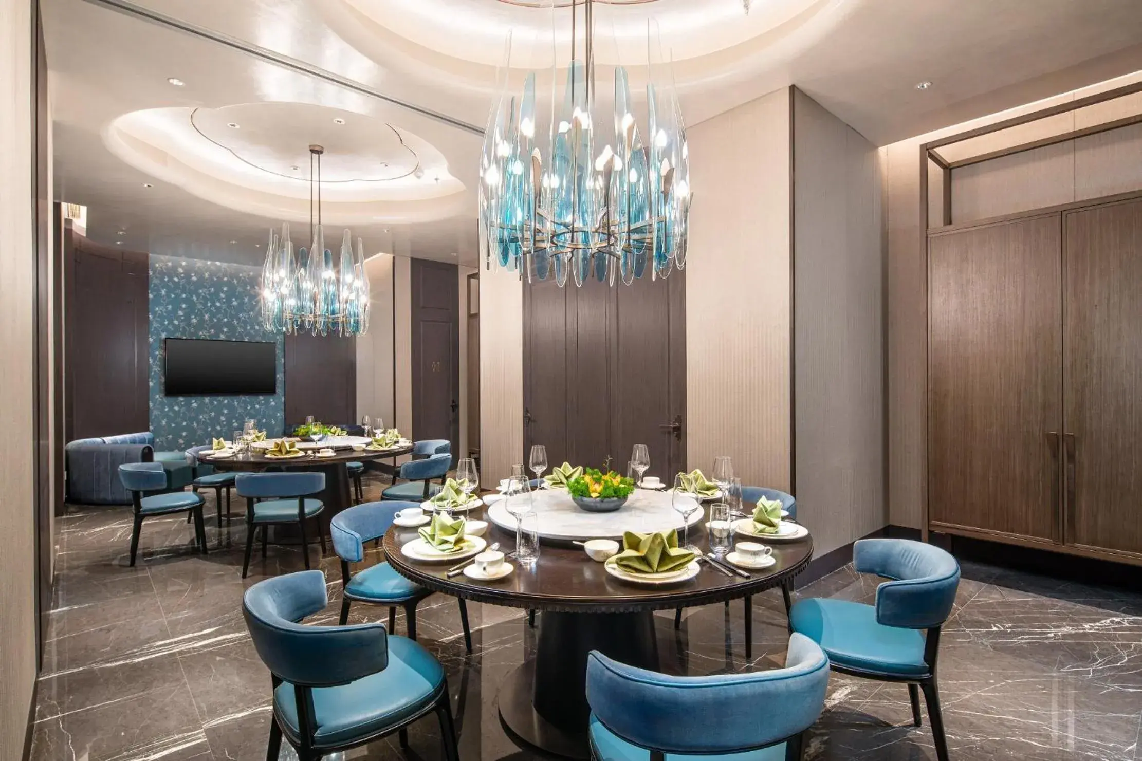 Restaurant/places to eat in Crowne Plaza Shanghai Hongqiao by IHG Restaurant/places to eat in Crowne Plaza Shanghai Hongqiao by IHG