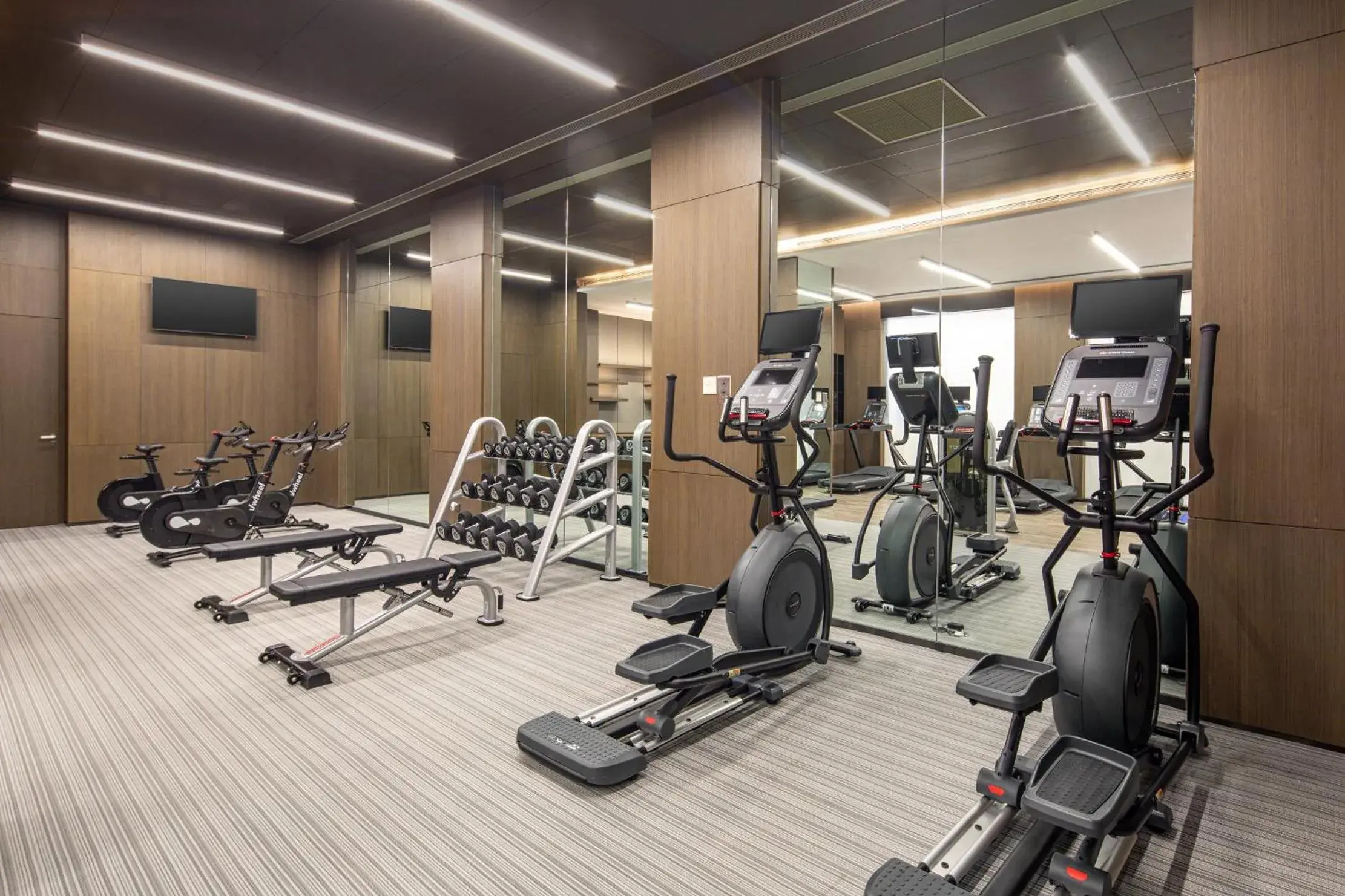 Fitness centre/facilities in Crowne Plaza Shanghai Hongqiao by IHG Fitness centre/facilities in Crowne Plaza Shanghai Hongqiao by IHG