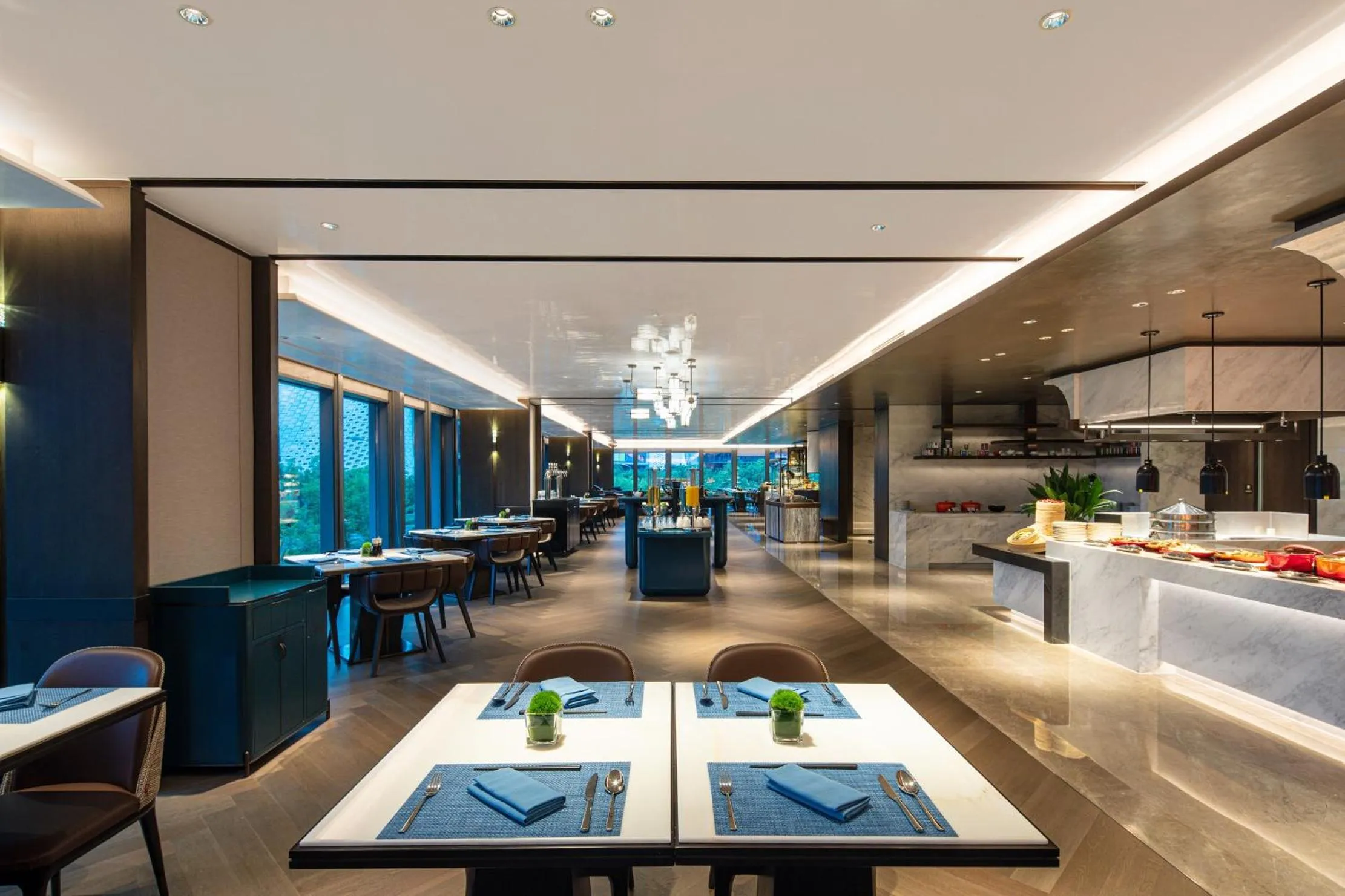 Restaurant/places to eat in Crowne Plaza Shanghai Hongqiao by IHG