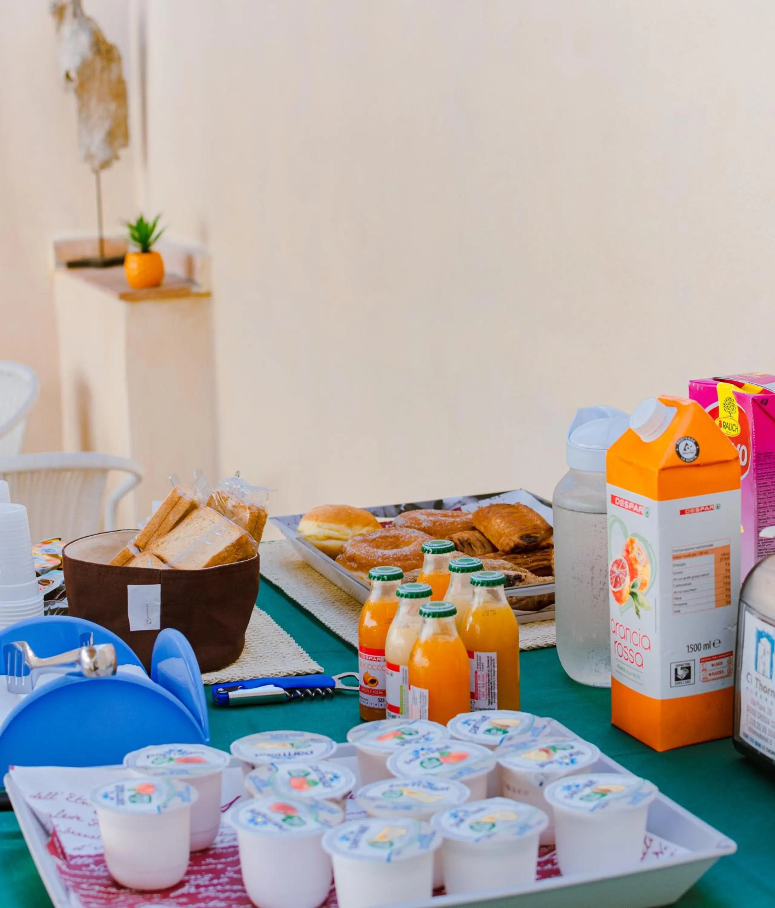 Food and drinks in Ci Thorno Hotel