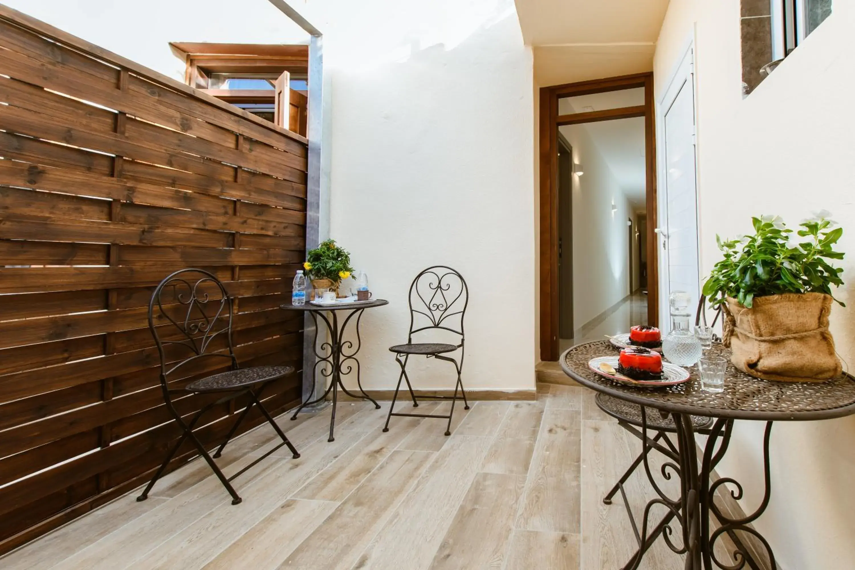 Luxury Triple Room in Konmari Boutique Suites Luxury Triple Room in Konmari Boutique Suites