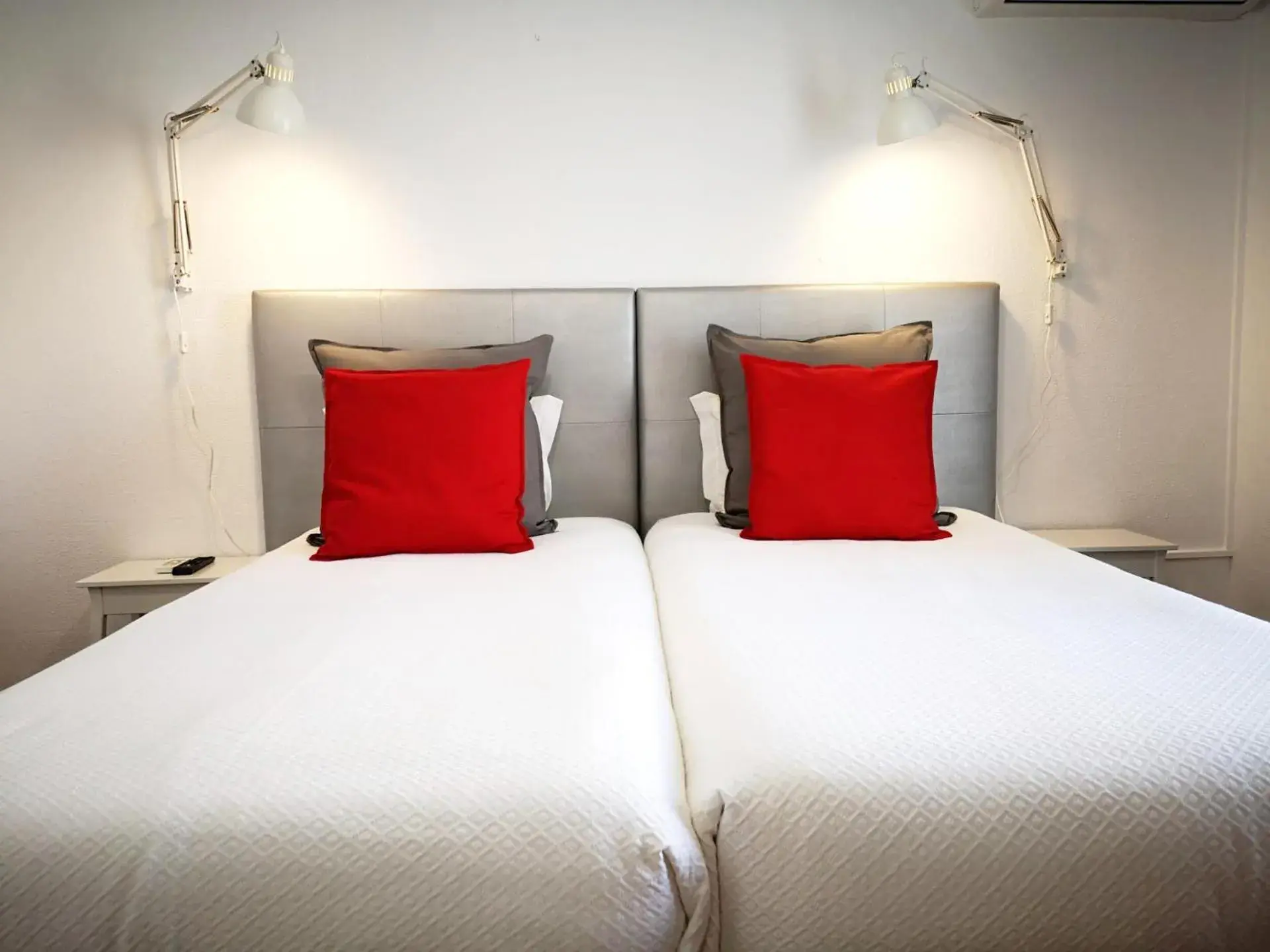 Twin Room in Bulldog Inn - Duna Parque Resorts & Hotels Twin Room in Bulldog Inn - Duna Parque Resorts & Hotels