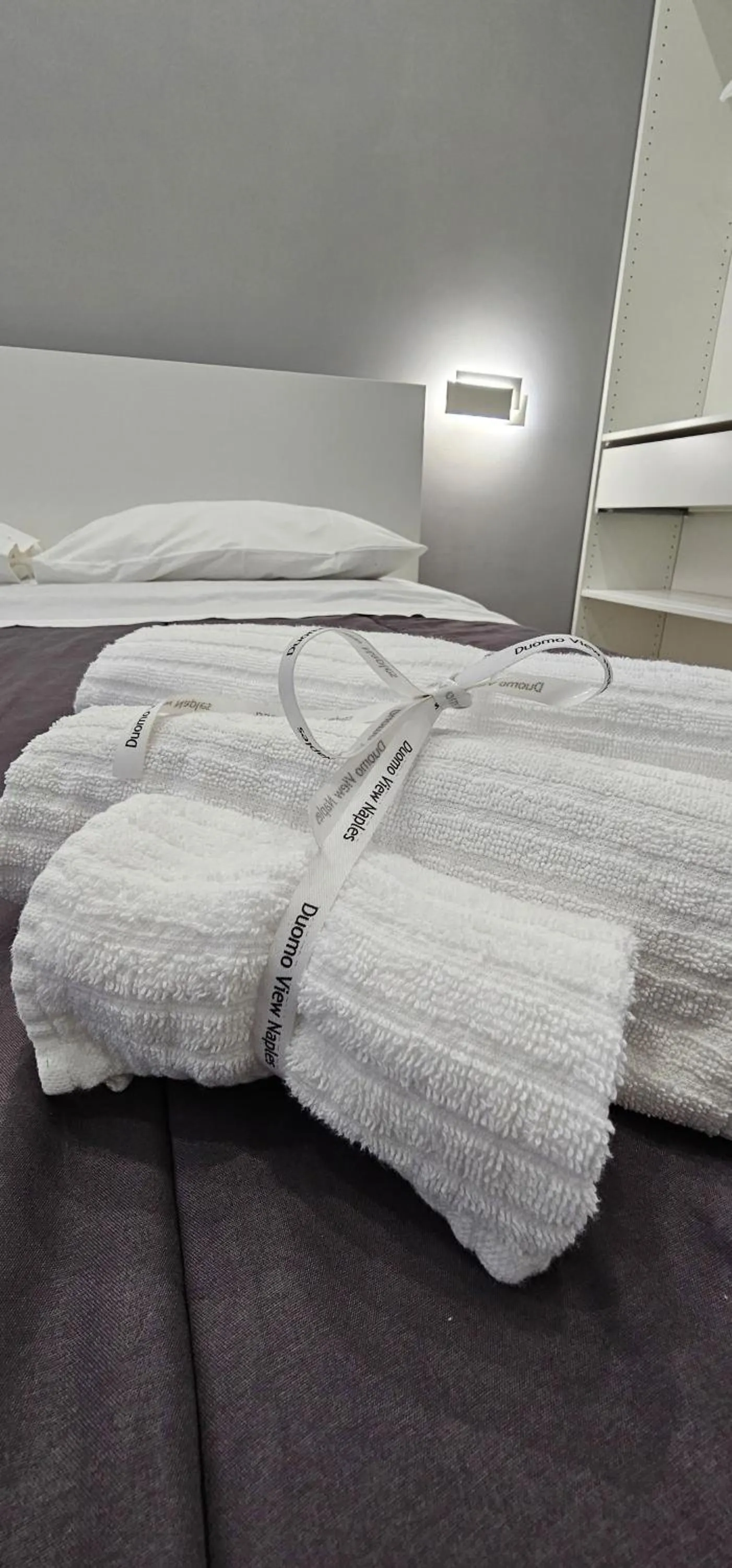 Bed in Duomo View Naples