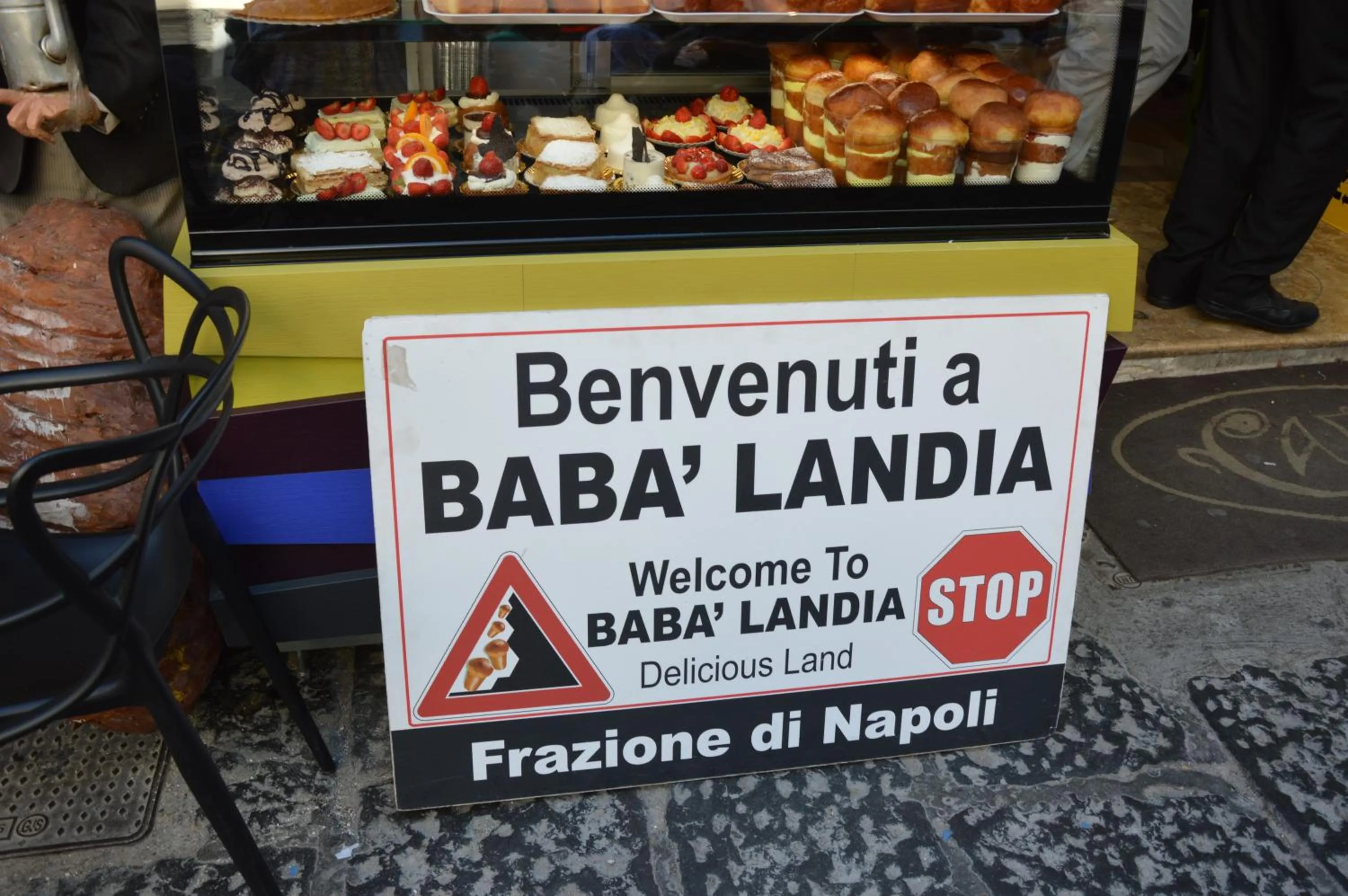Property building in Duomo View Naples